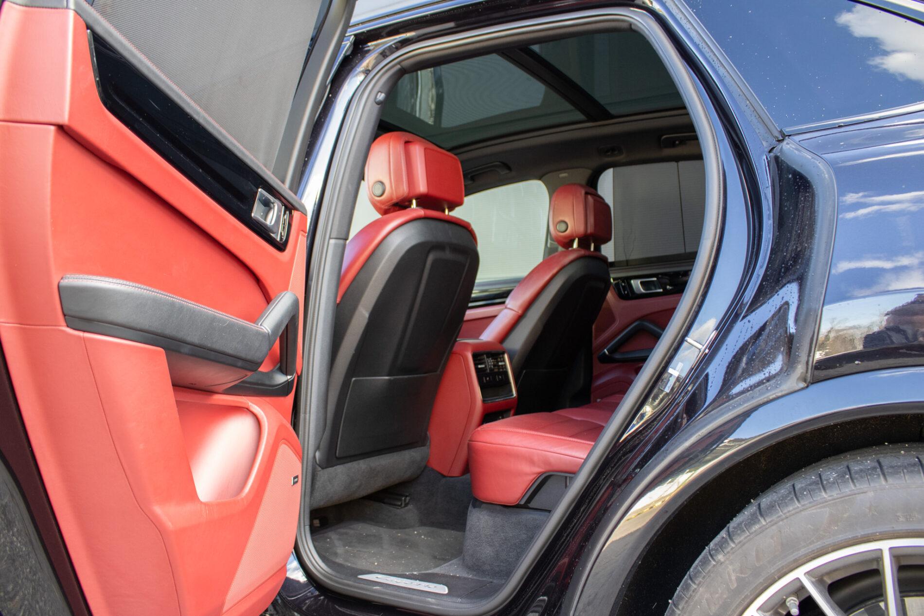 2018 Porsche Cayenne S, čierna suv, 168 000 km