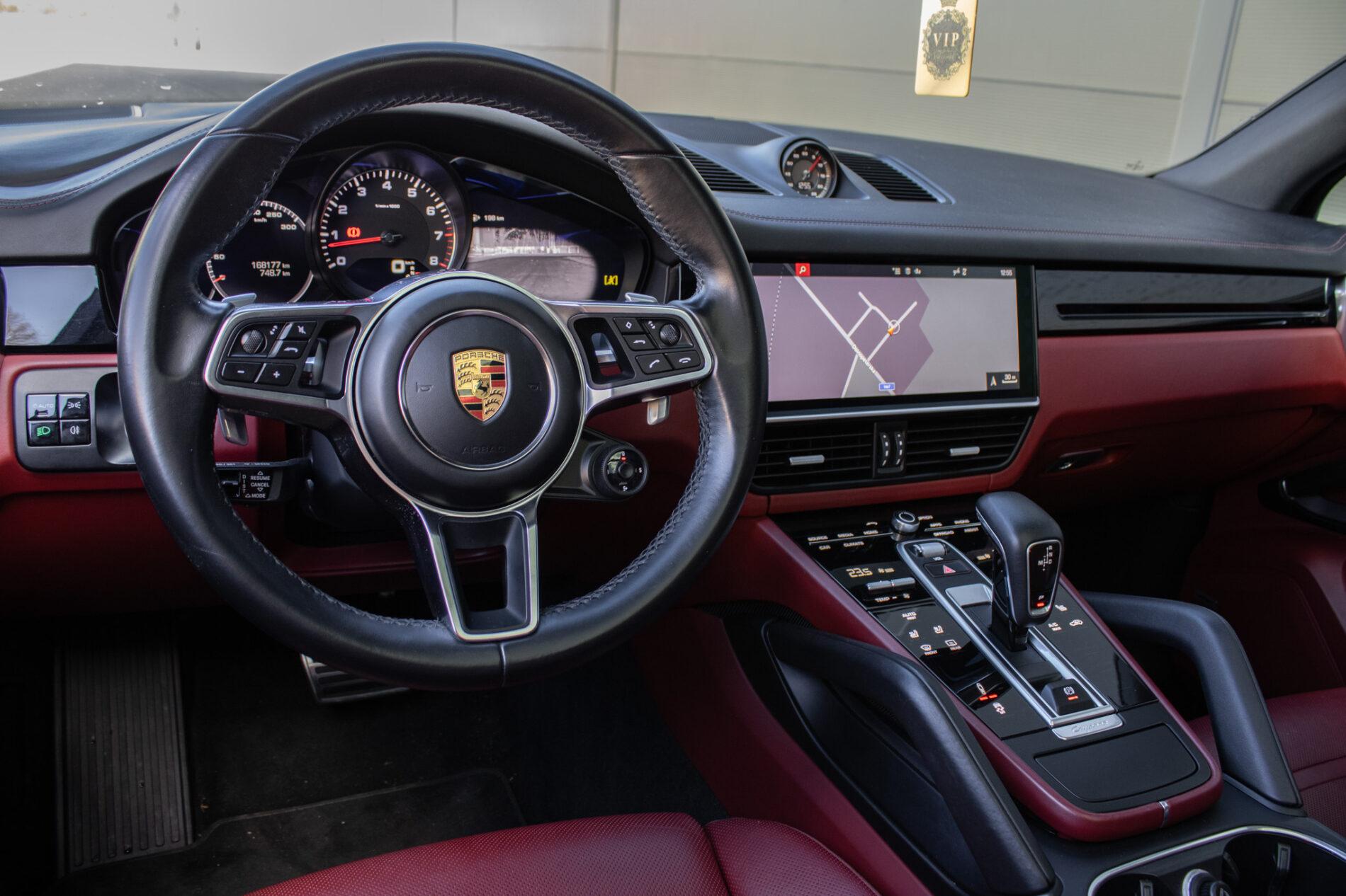 2018 Porsche Cayenne S, čierna suv, 168 000 km