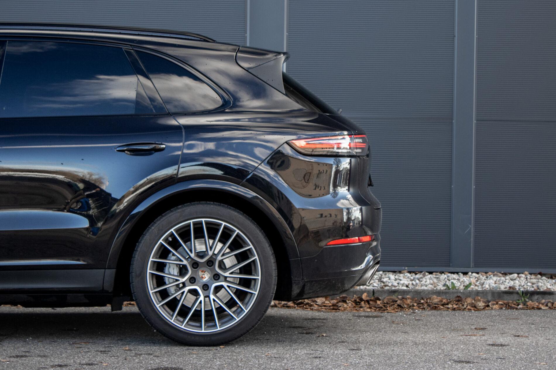 2018 Porsche Cayenne S, čierna suv, 168 000 km