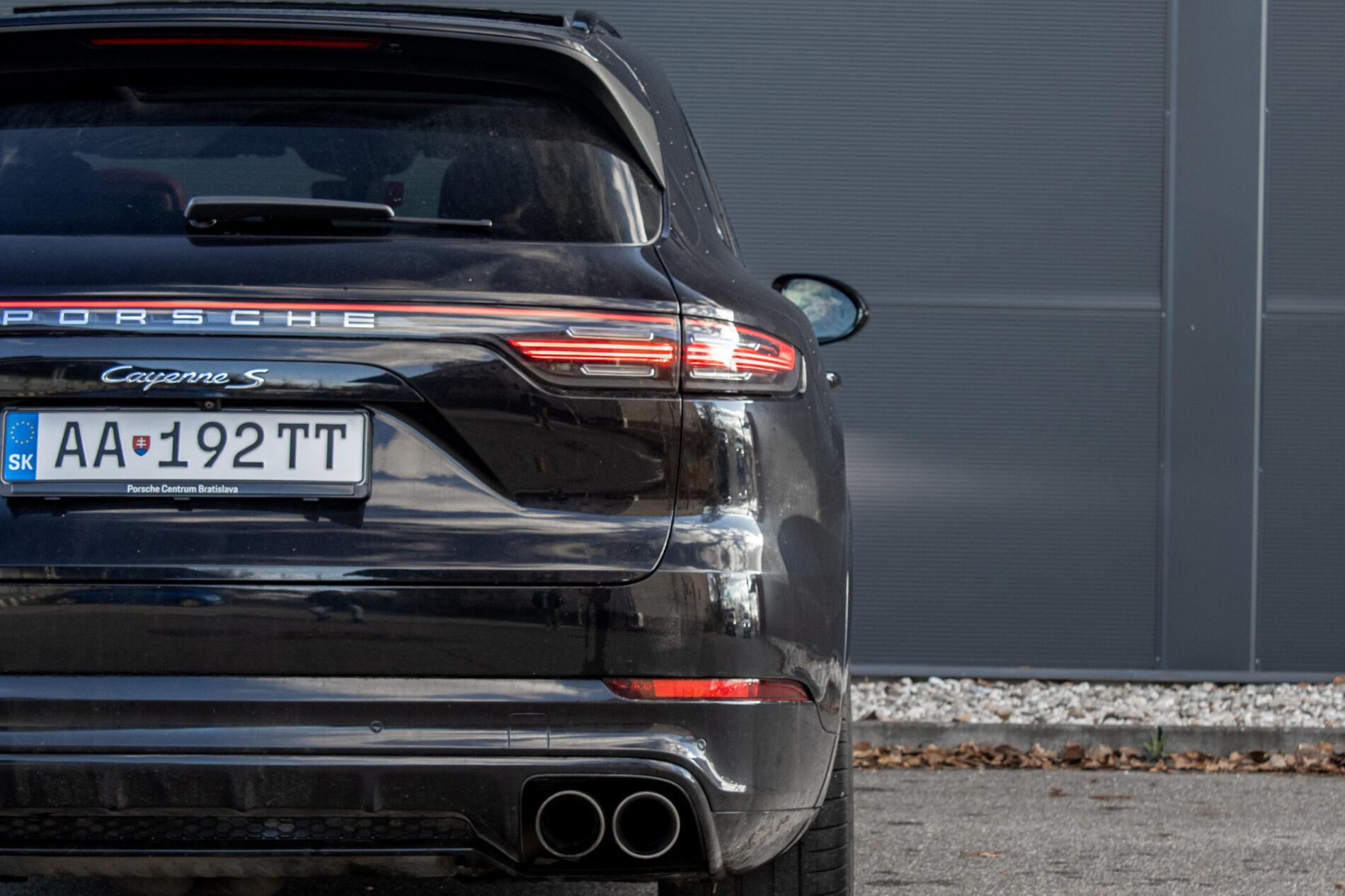 2018 Porsche Cayenne S, čierna suv, 168 000 km