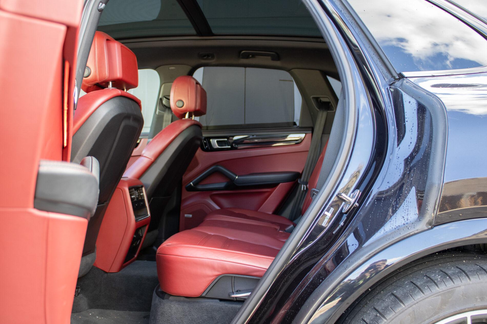 2018 Porsche Cayenne S, čierna suv, 168 000 km