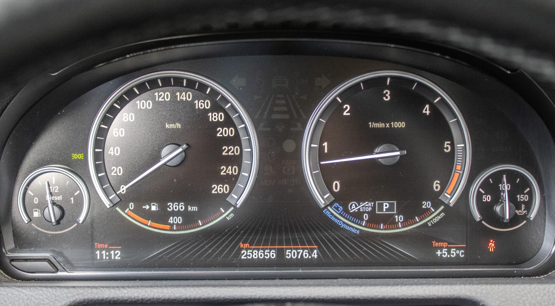 2016 BMW 530d, čierna, 258 656 km
