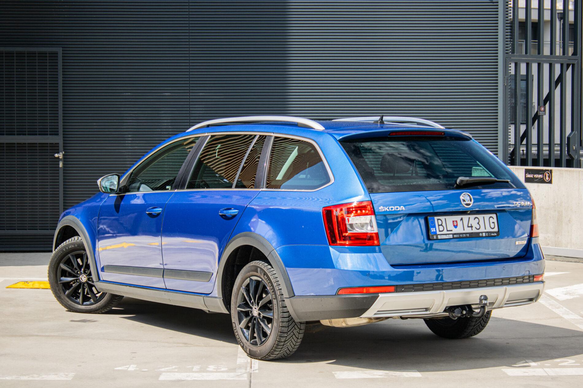 2014 Skoda Octavia RS, modrá kombi, 268 807 km