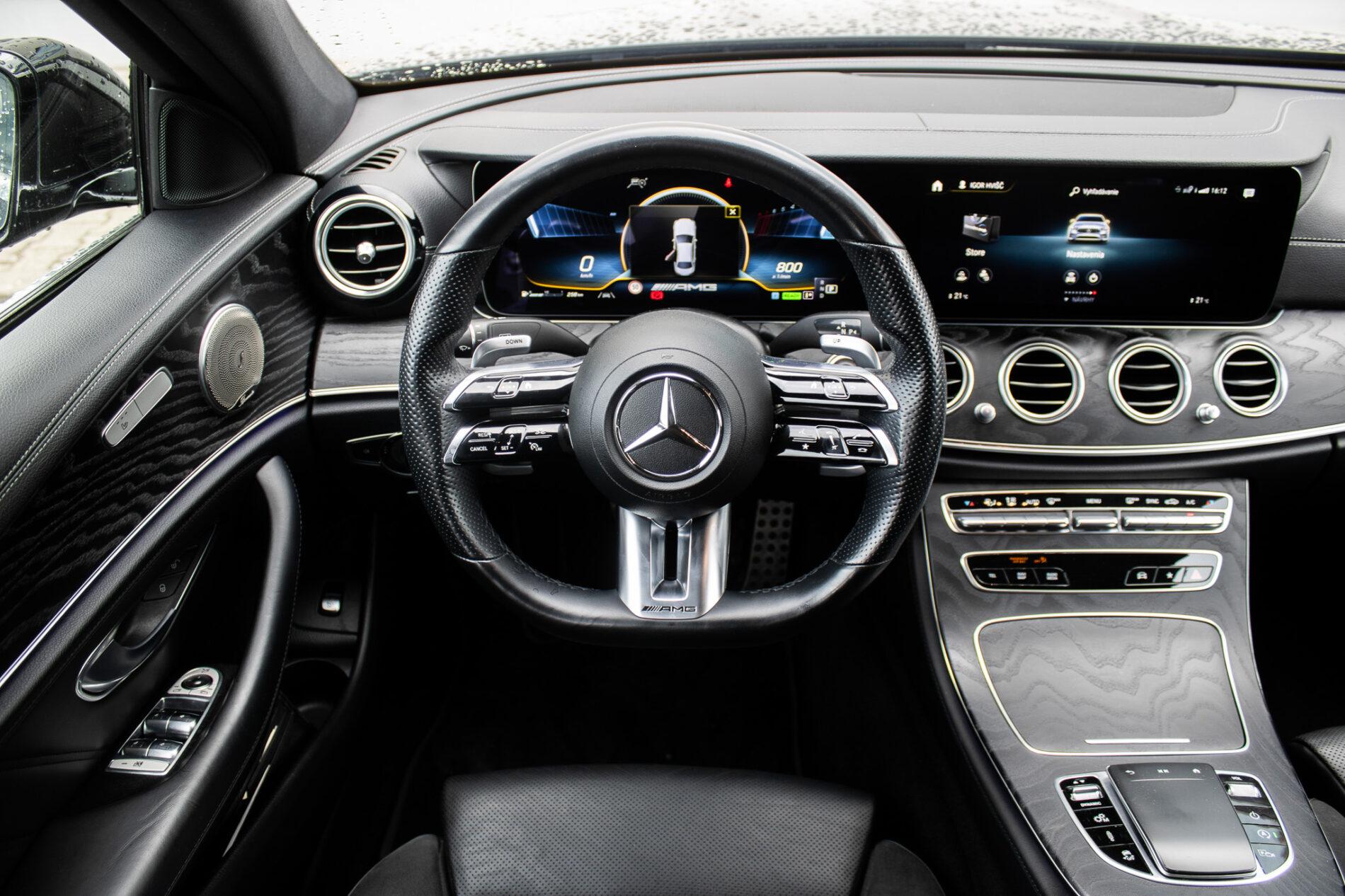 2020 Mercedes-Benz E 53 AMG, čierna sedan, 85 274 km