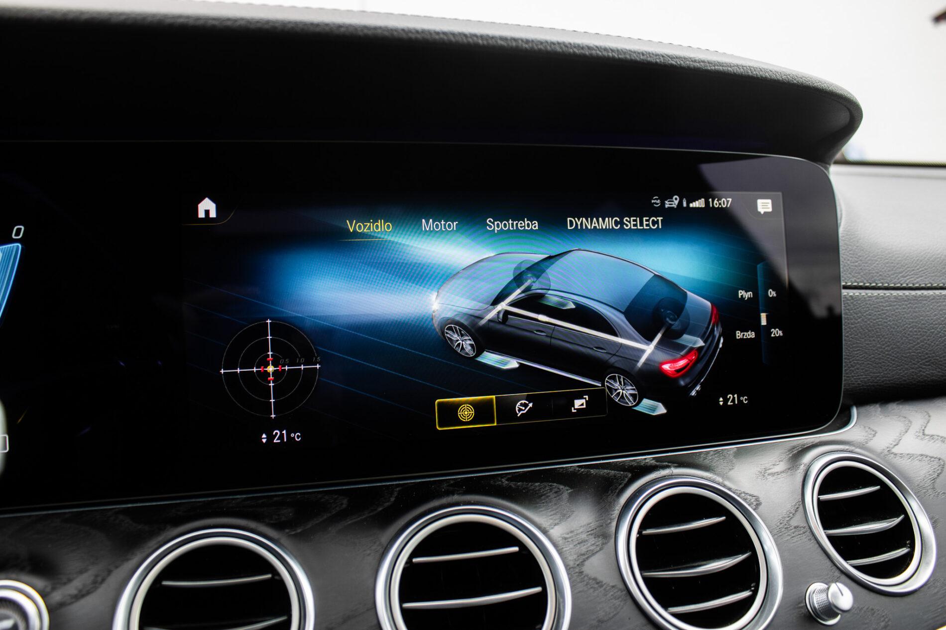 2020 Mercedes-Benz E 53 AMG, čierna sedan, 85 274 km