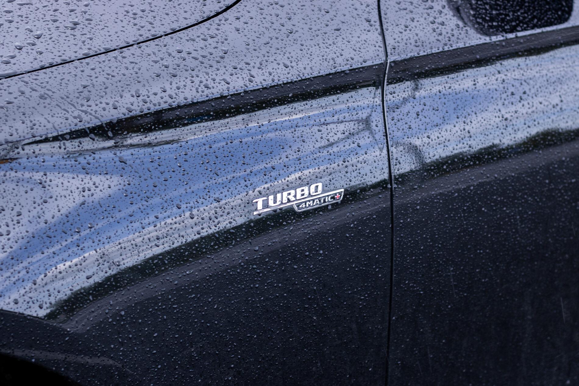 2020 Mercedes-Benz E 53 AMG, čierna sedan, 85 274 km