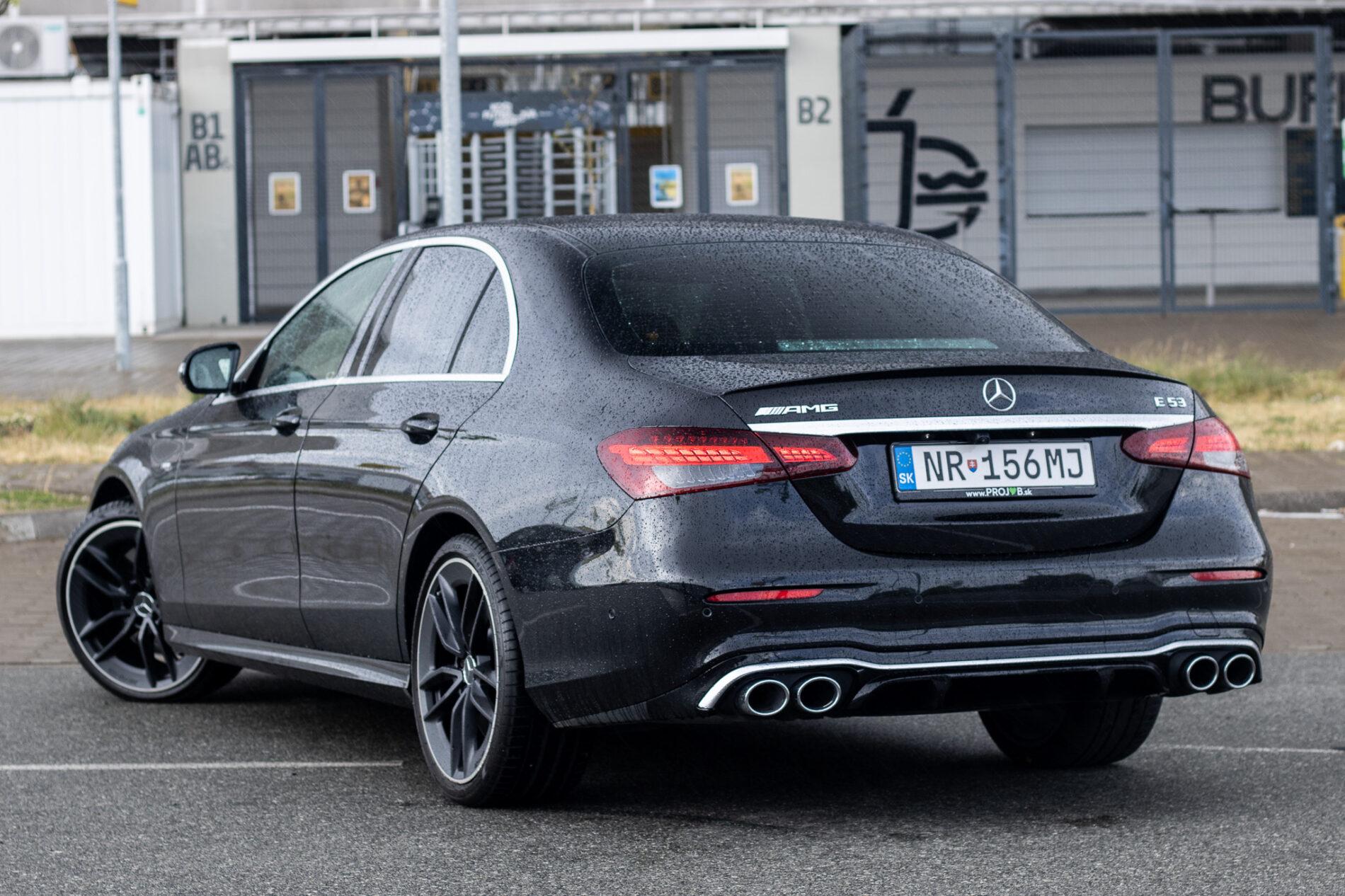 2020 Mercedes-Benz E 53 AMG, čierna sedan, 85 274 km