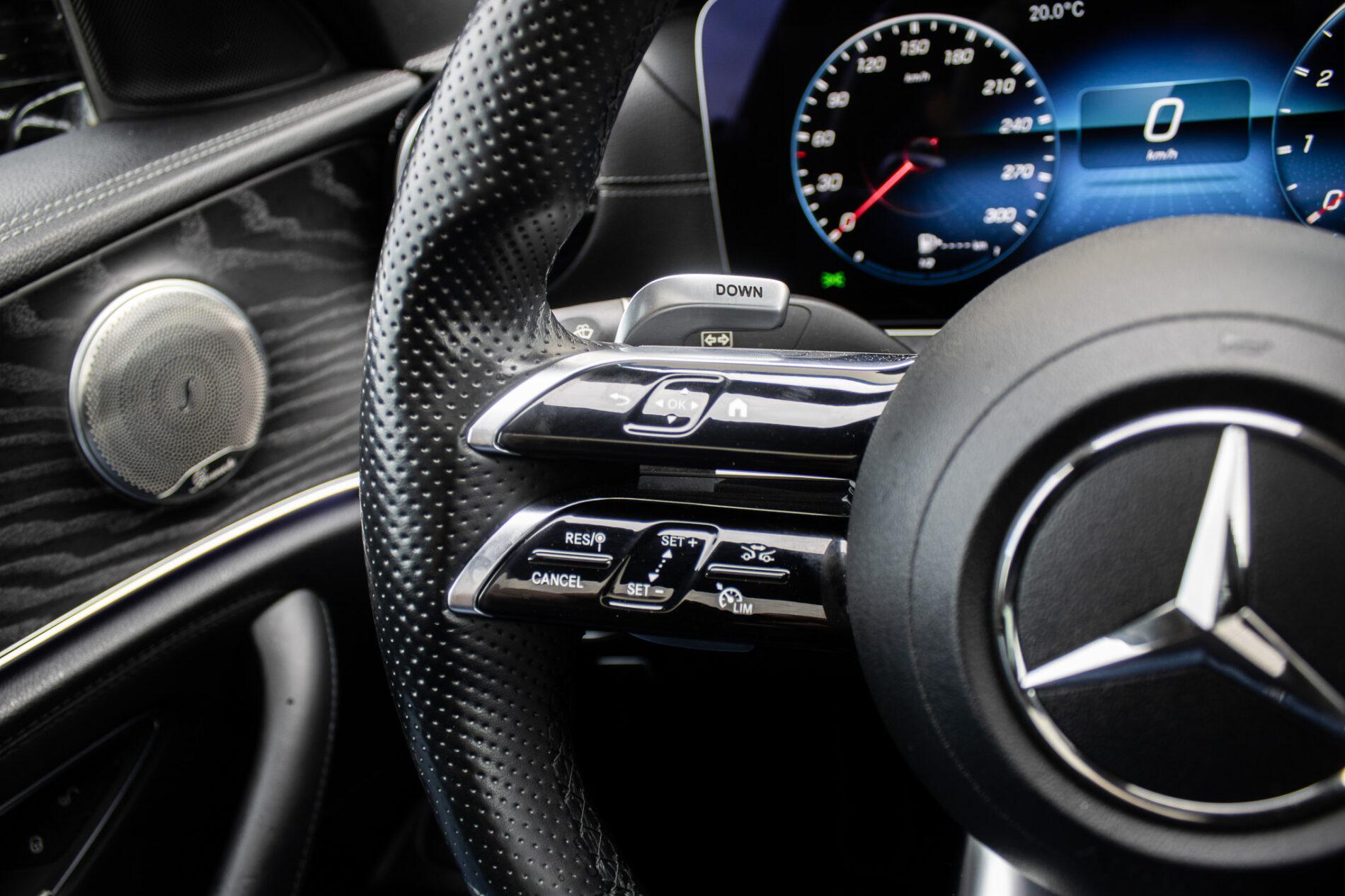 2020 Mercedes-Benz E 53 AMG, čierna sedan, 85 274 km