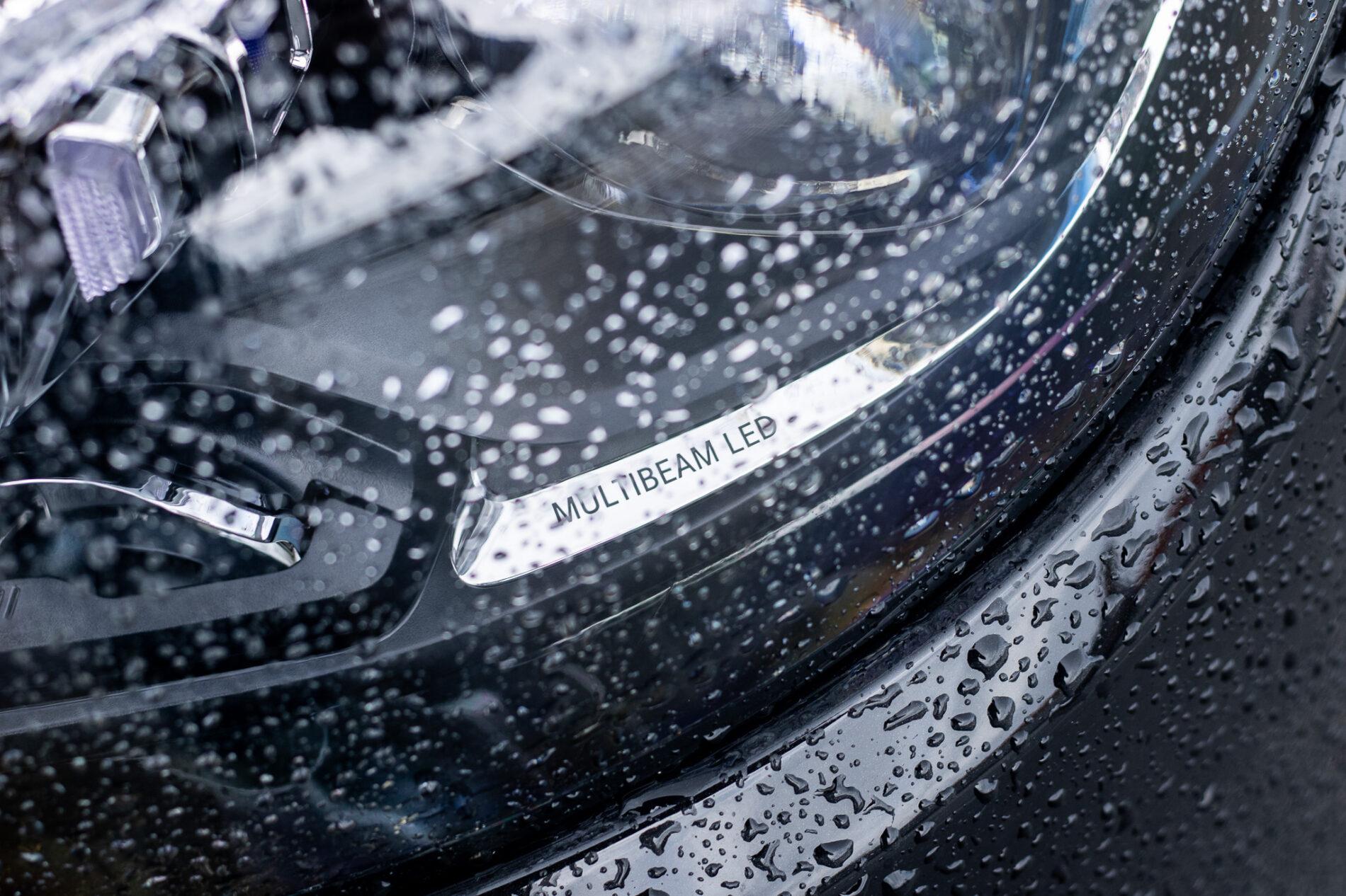 2020 Mercedes-Benz E 53 AMG, čierna sedan, 85 274 km