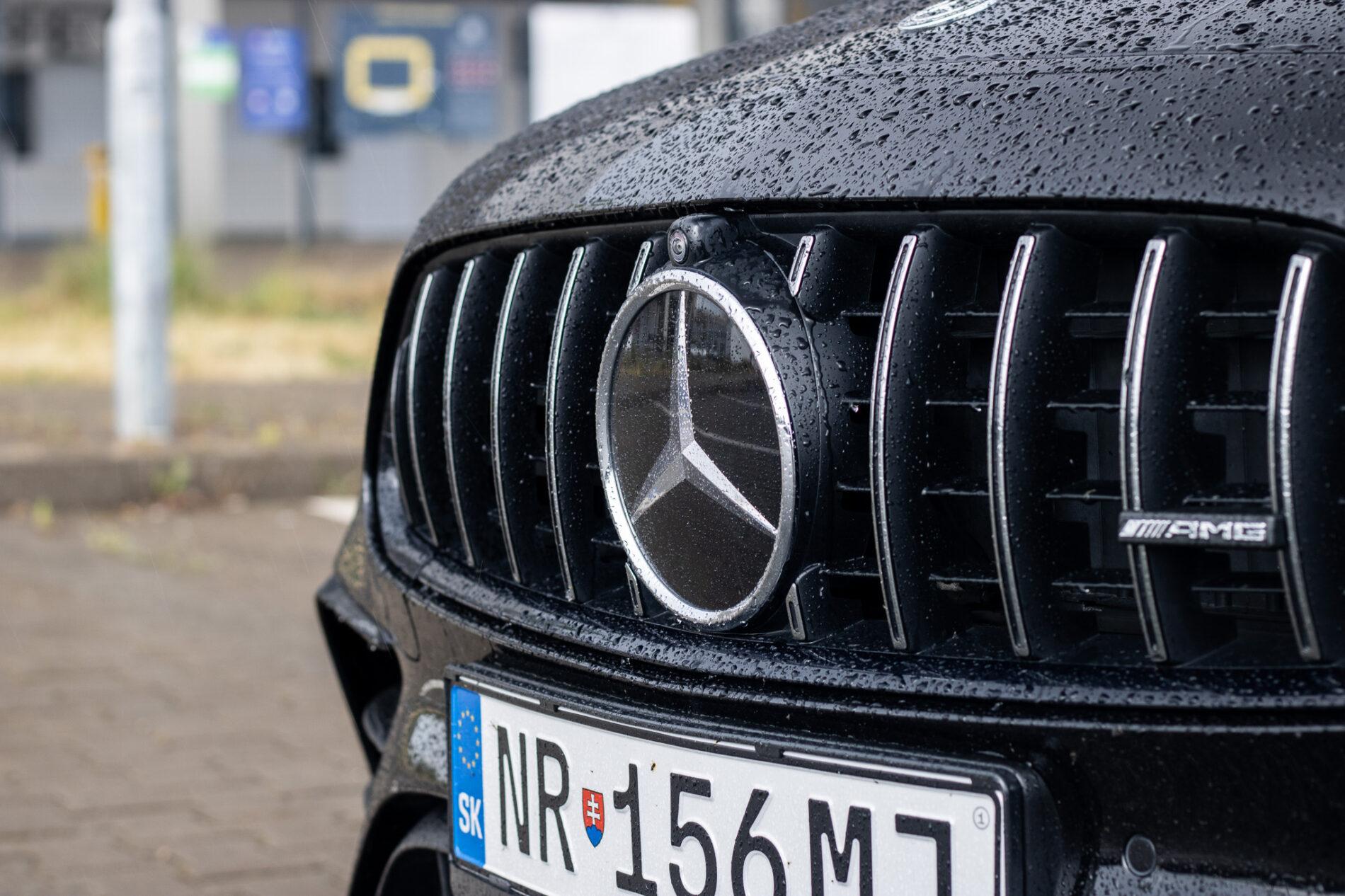 2020 Mercedes-Benz E 53 AMG, čierna sedan, 85 274 km
