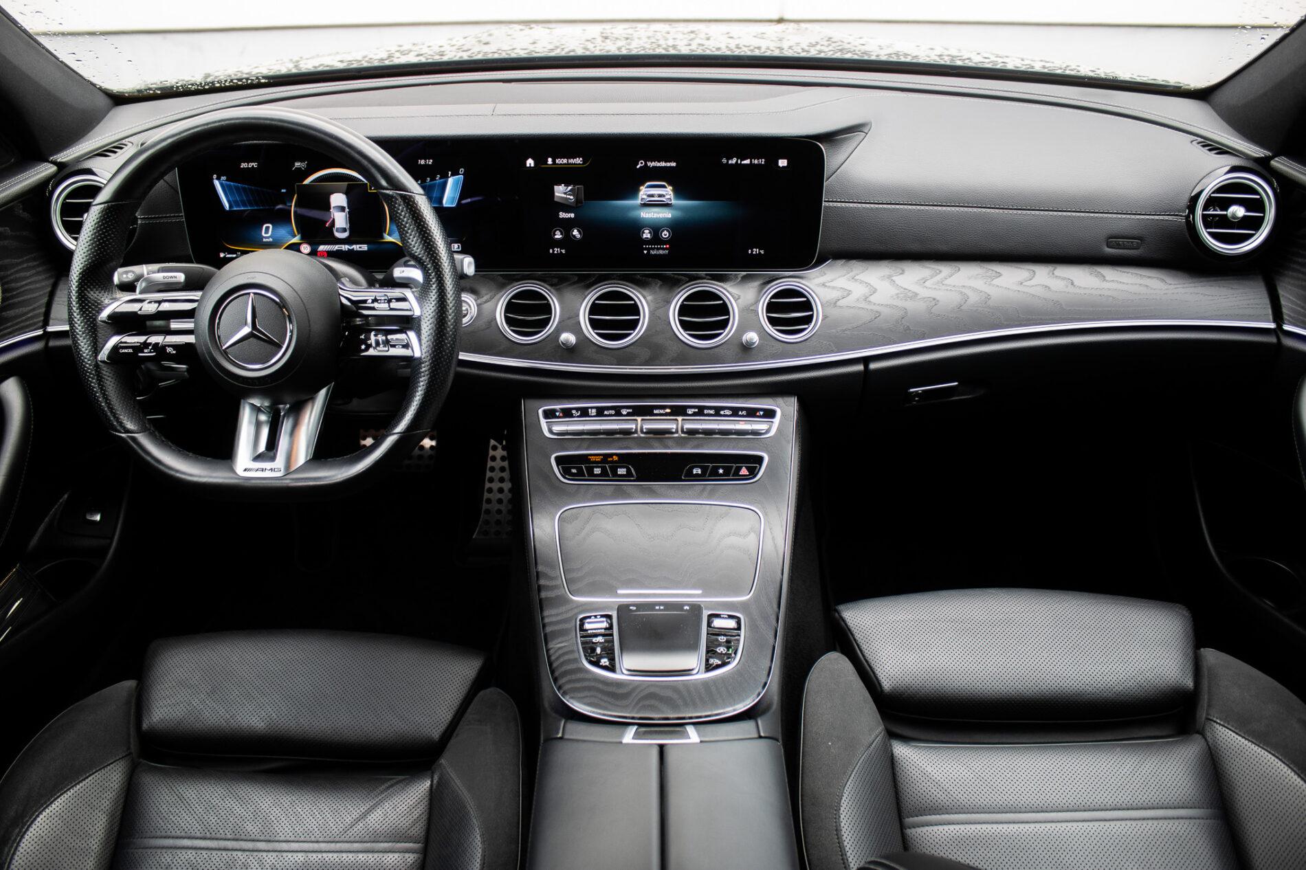 2020 Mercedes-Benz E 53 AMG, čierna sedan, 85 274 km
