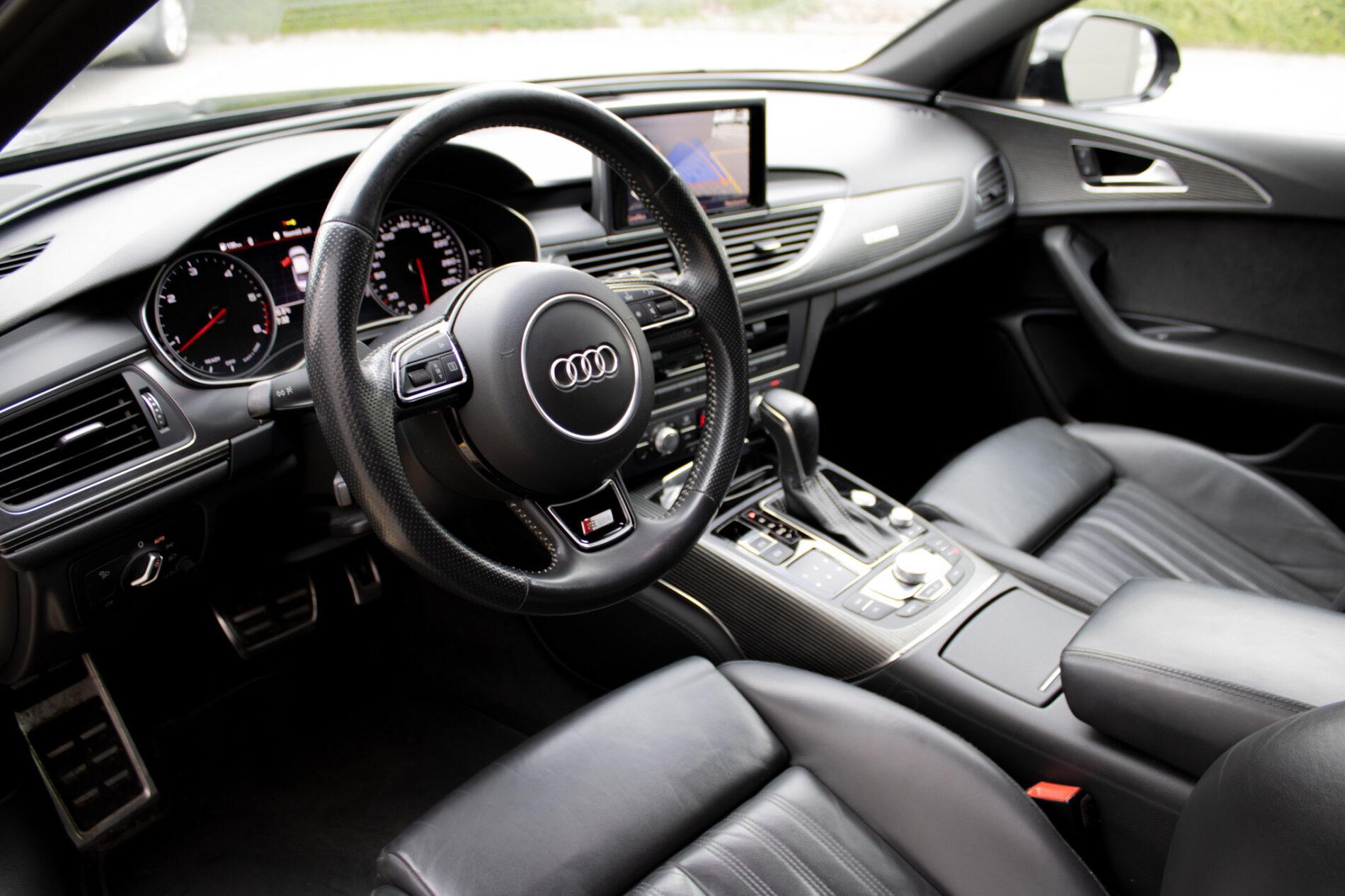 2017 AUDI A6, čierna sedan, 199 500 km