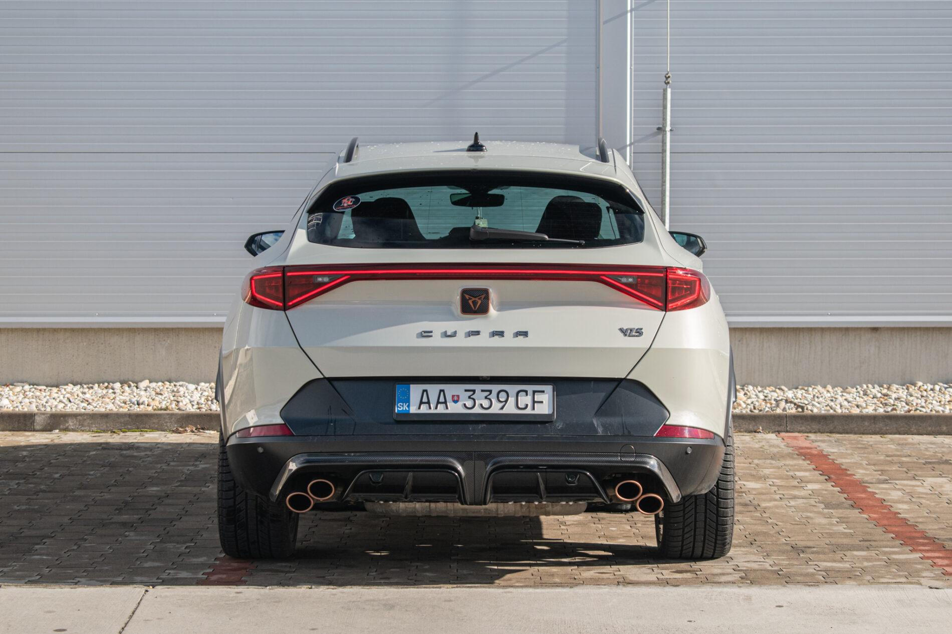 2022 Cupra Formentor VZ5, sivá suv, 45 979 km