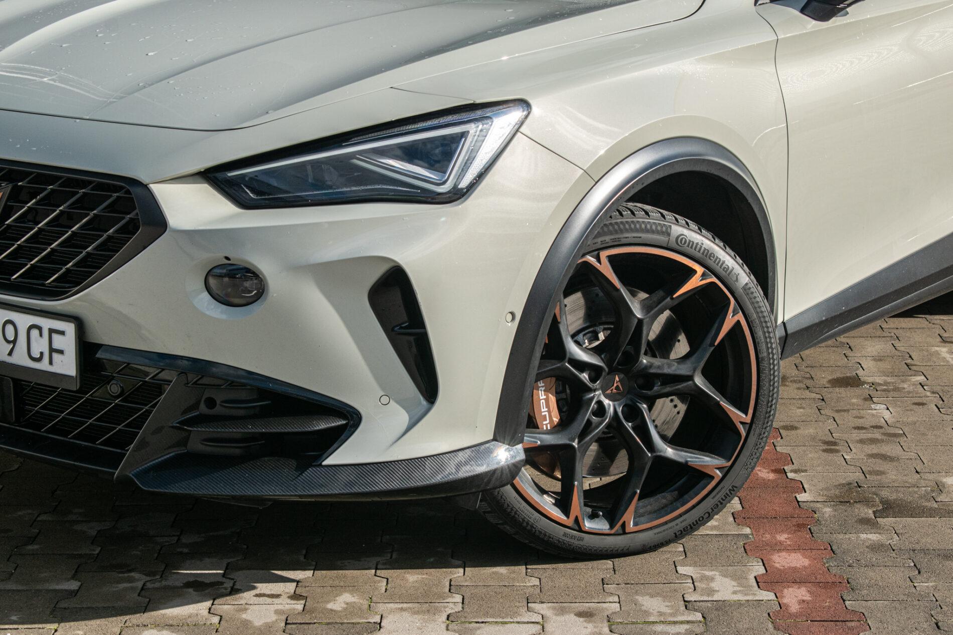 2022 Cupra Formentor VZ5, sivá suv, 45 979 km