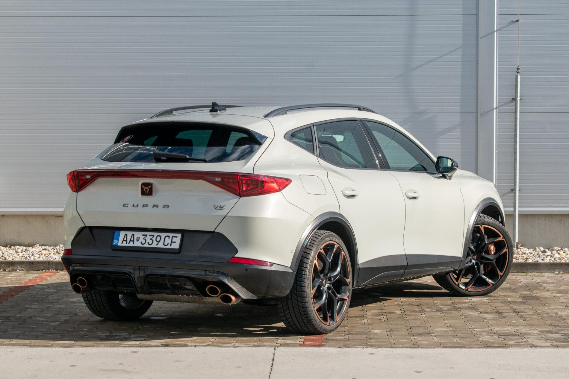 2022 Cupra Formentor VZ5, sivá suv, 45 979 km