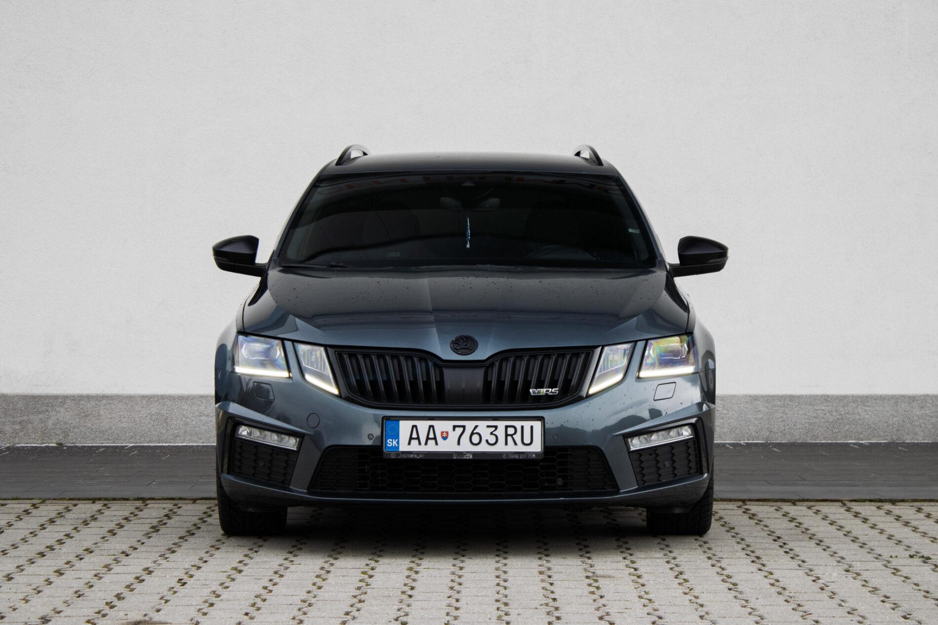 2017 Skoda Octavia RS, sivá kombi, 192 310 km