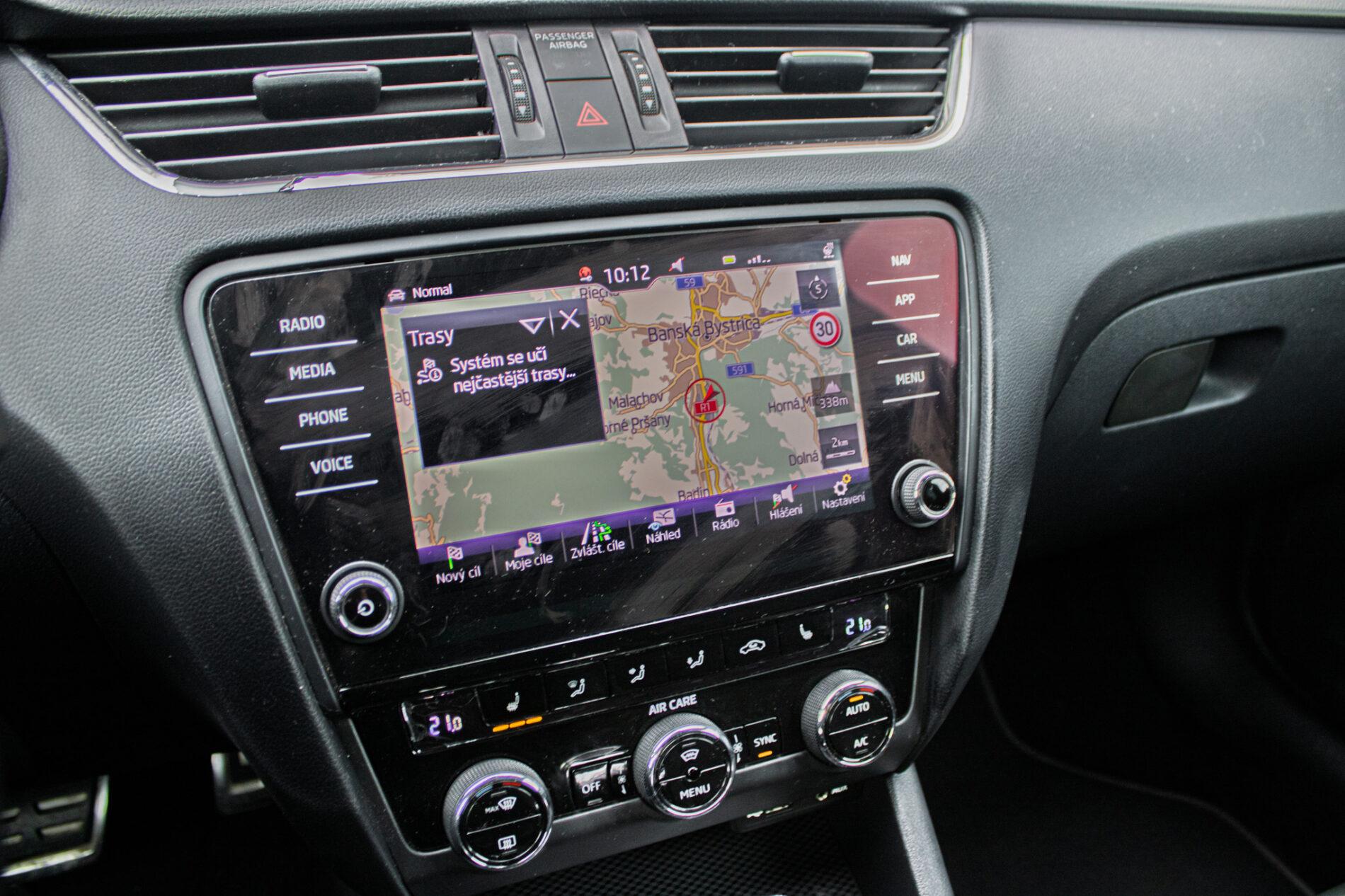 2017 Skoda Octavia RS, sivá kombi, 192 310 km
