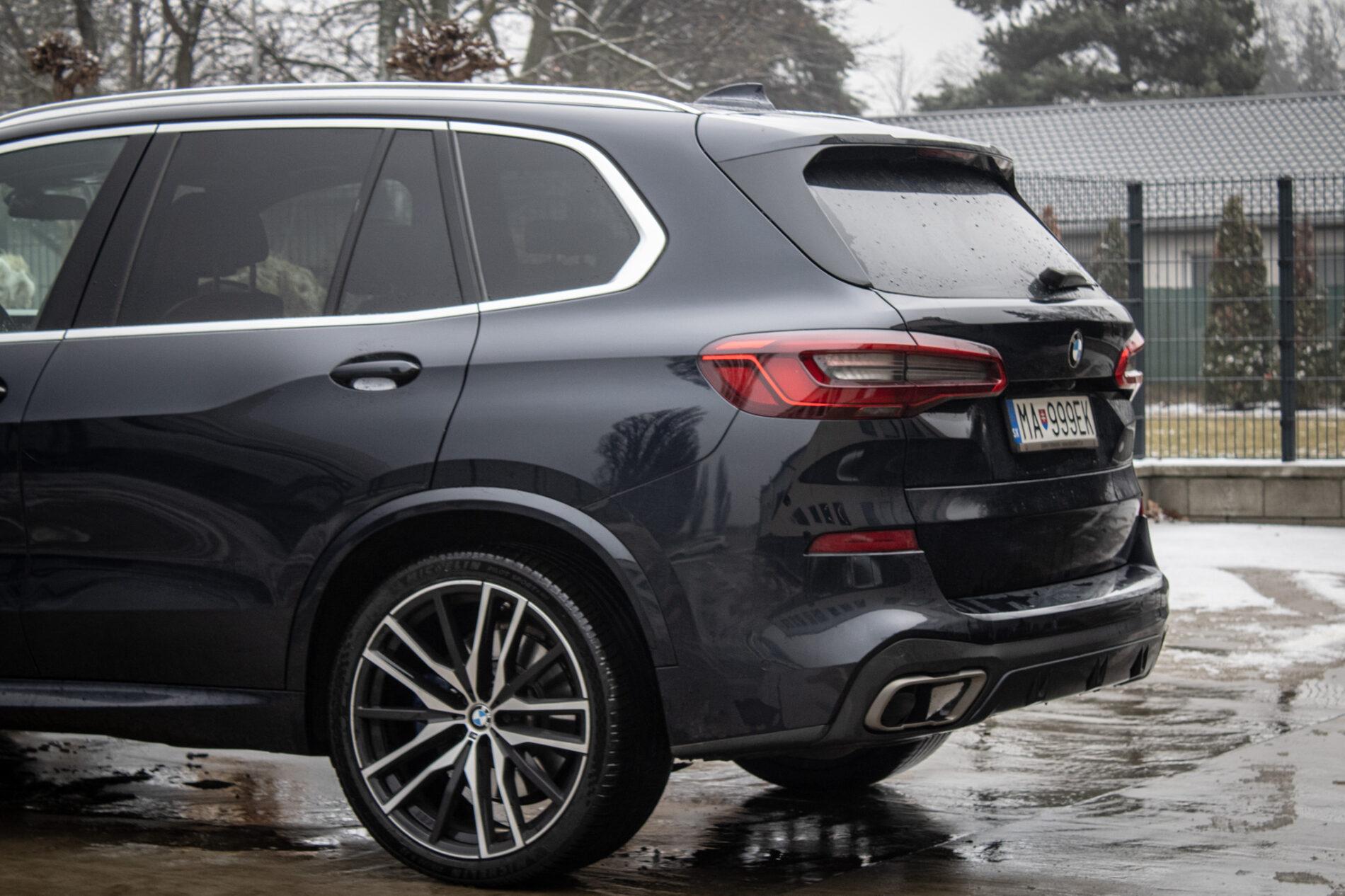 2019 BMW X5 M50d, čierna suv, 183 178 km