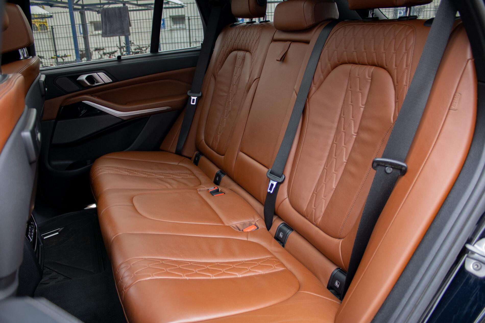 2019 BMW X5 M50d, čierna suv, 183 178 km