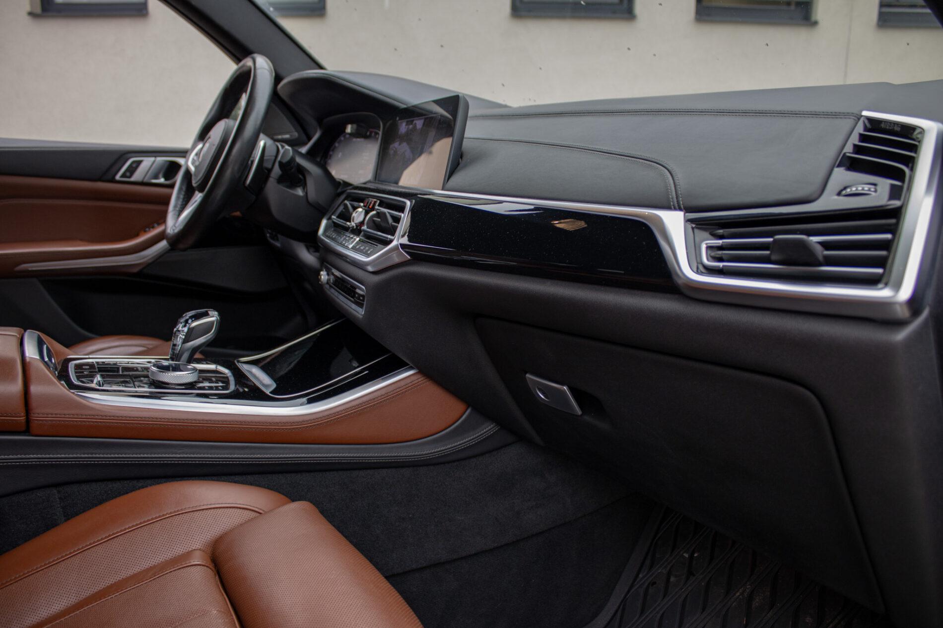 2019 BMW X5 M50d, čierna suv, 183 178 km