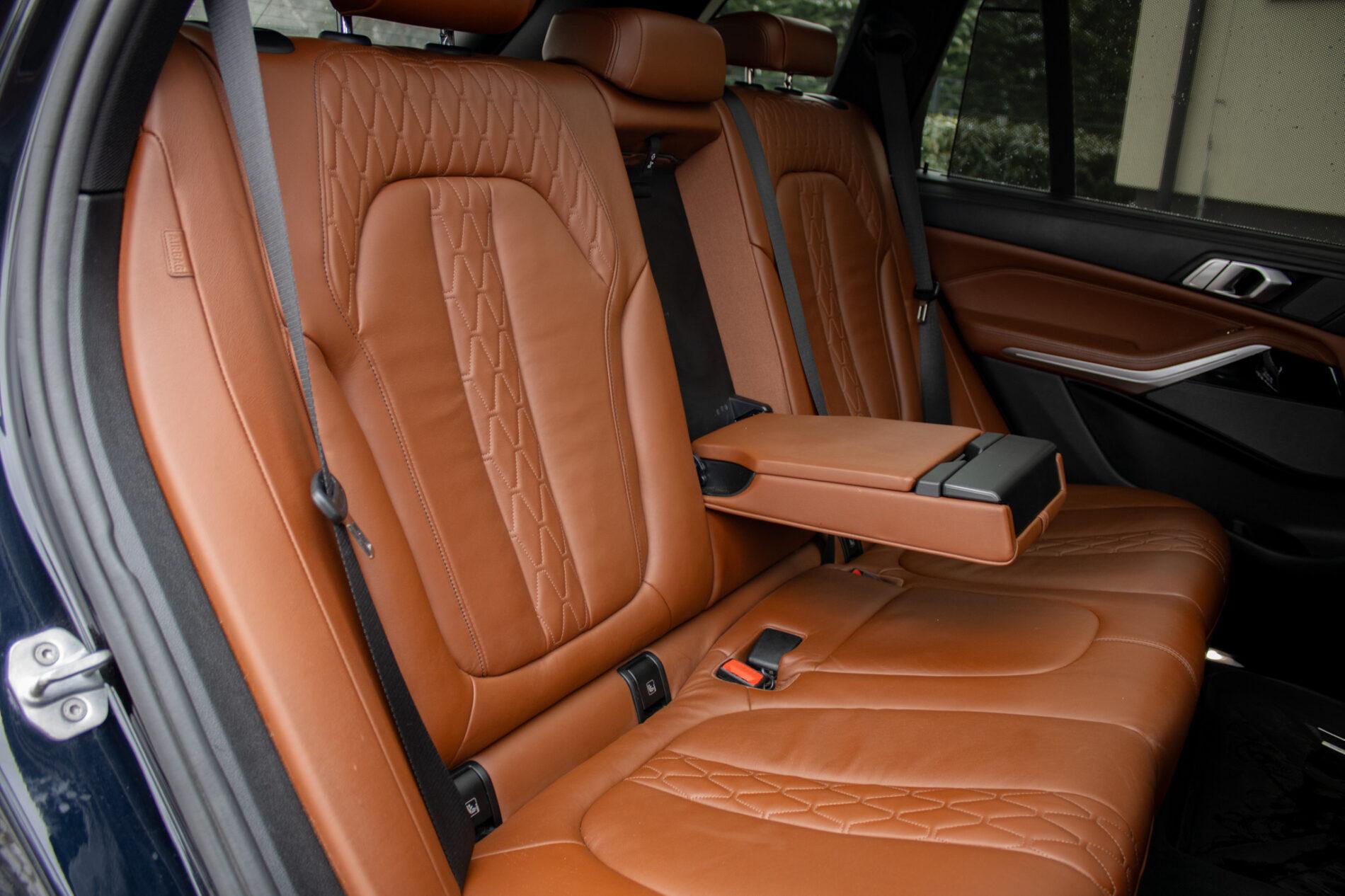 2019 BMW X5 M50d, čierna suv, 183 178 km