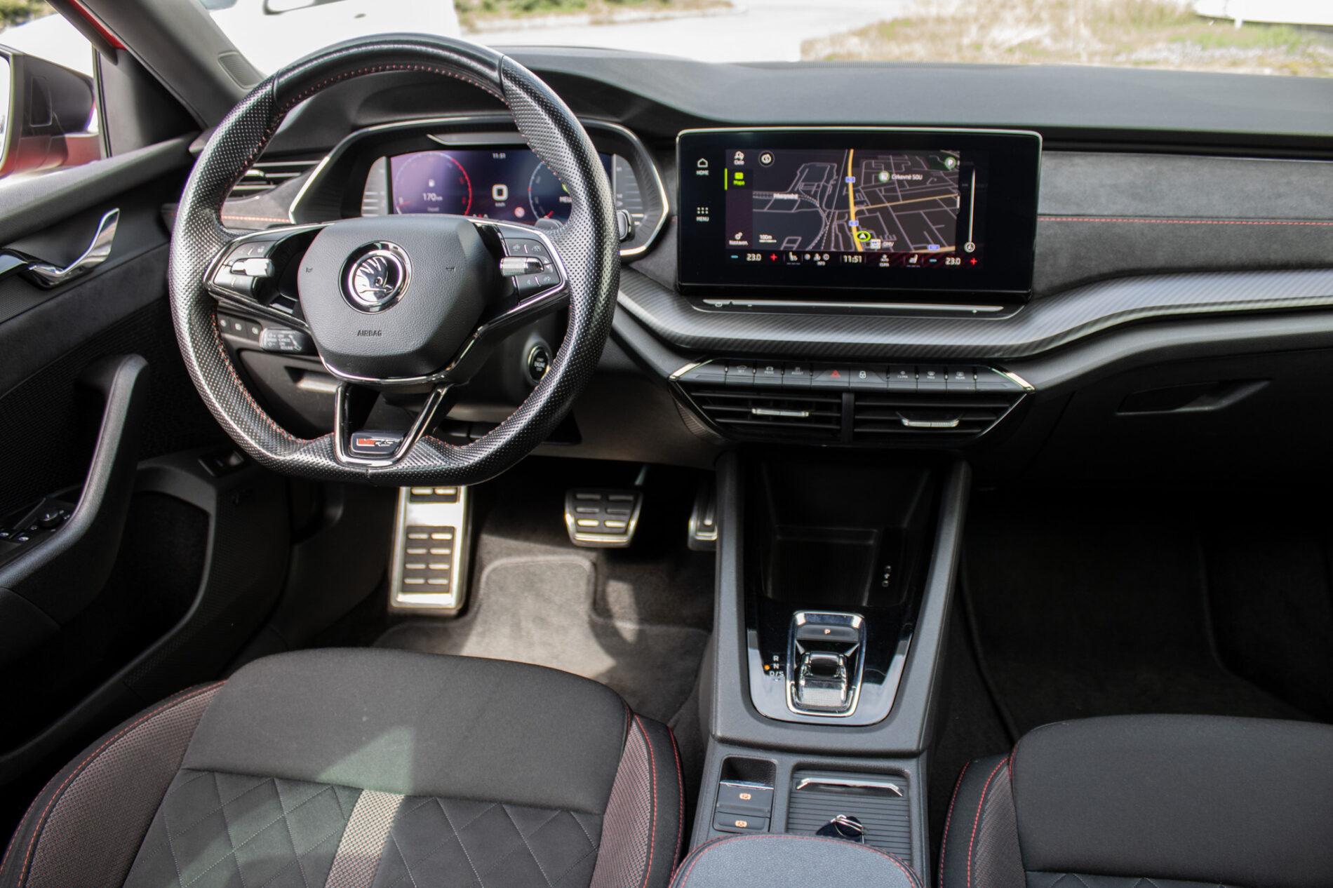 2020 Skoda Octavia RS, červená sedan, 144 815 km