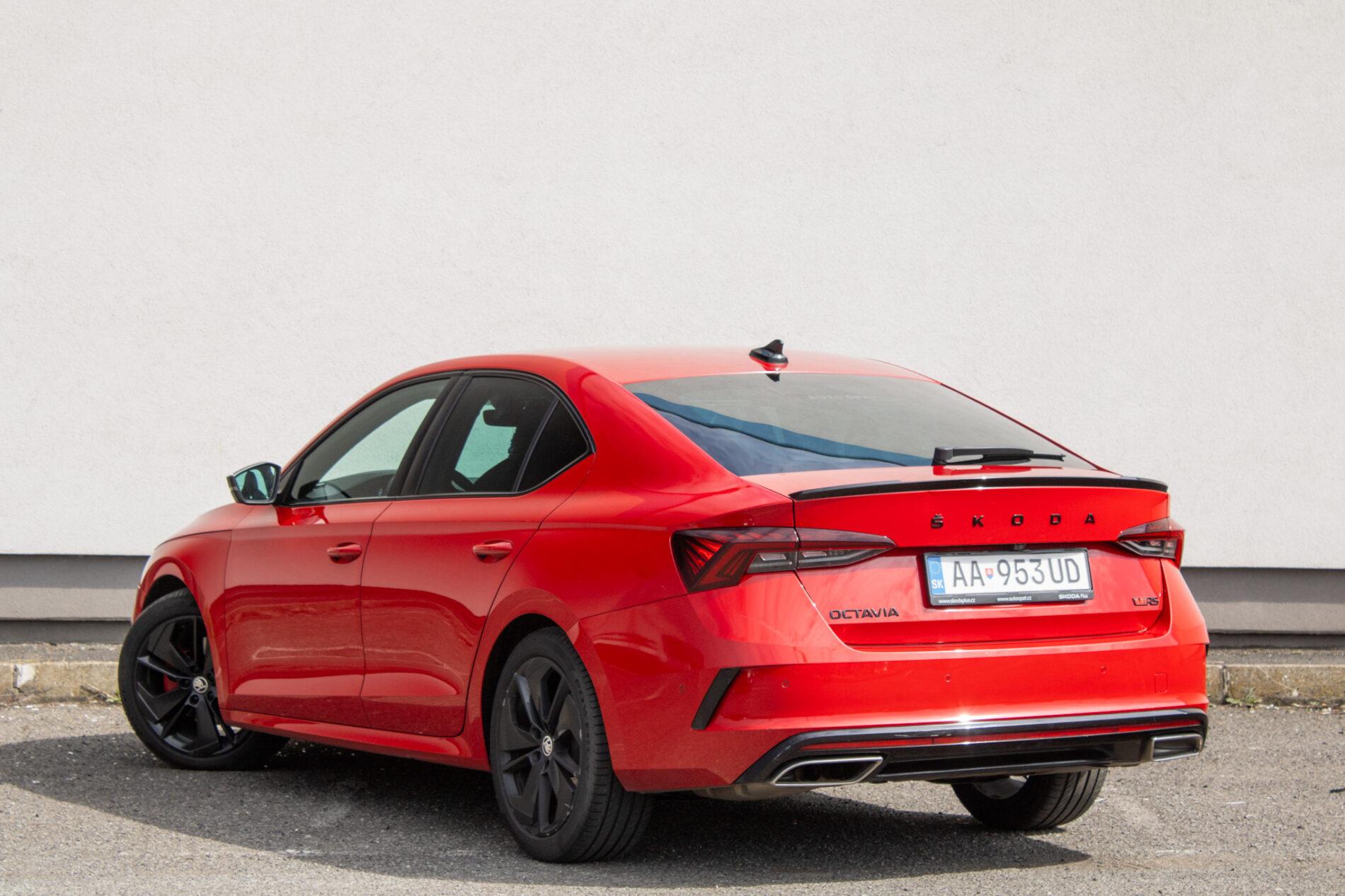 2020 Skoda Octavia RS, červená sedan, 144 815 km