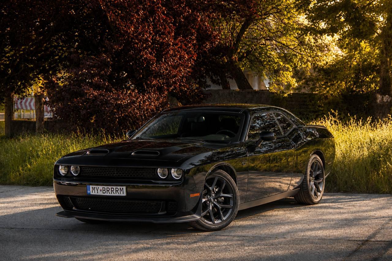 2023 Dodge Challenger, čierna kupé, 14 110 km