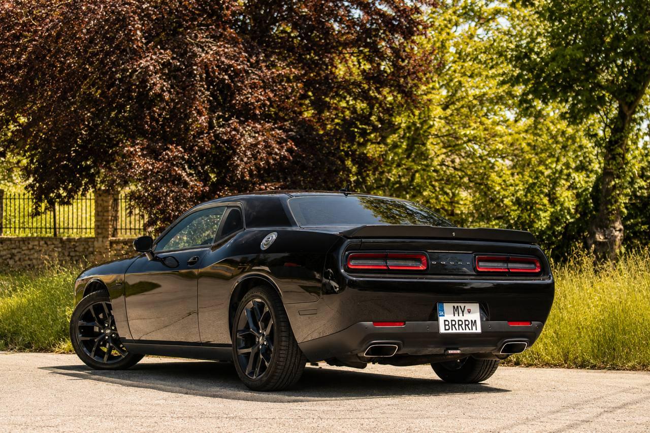 2023 Dodge Challenger, čierna kupé, 14 110 km