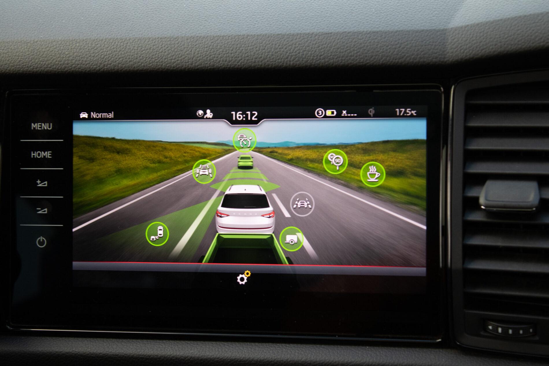 2020 Skoda Kodiaq RS, sivá suv, 131 224 km