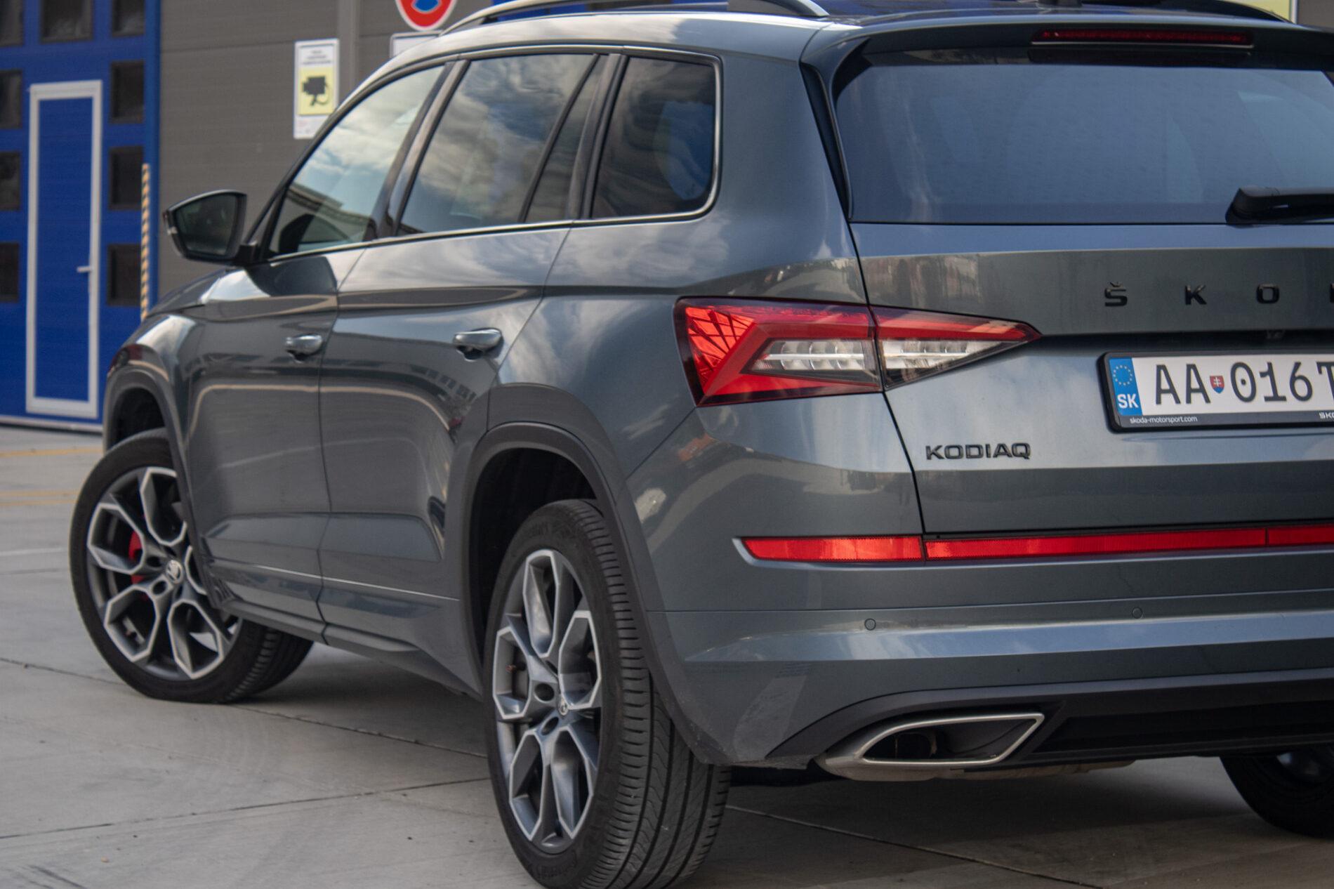 2020 Skoda Kodiaq RS, sivá suv, 131 224 km