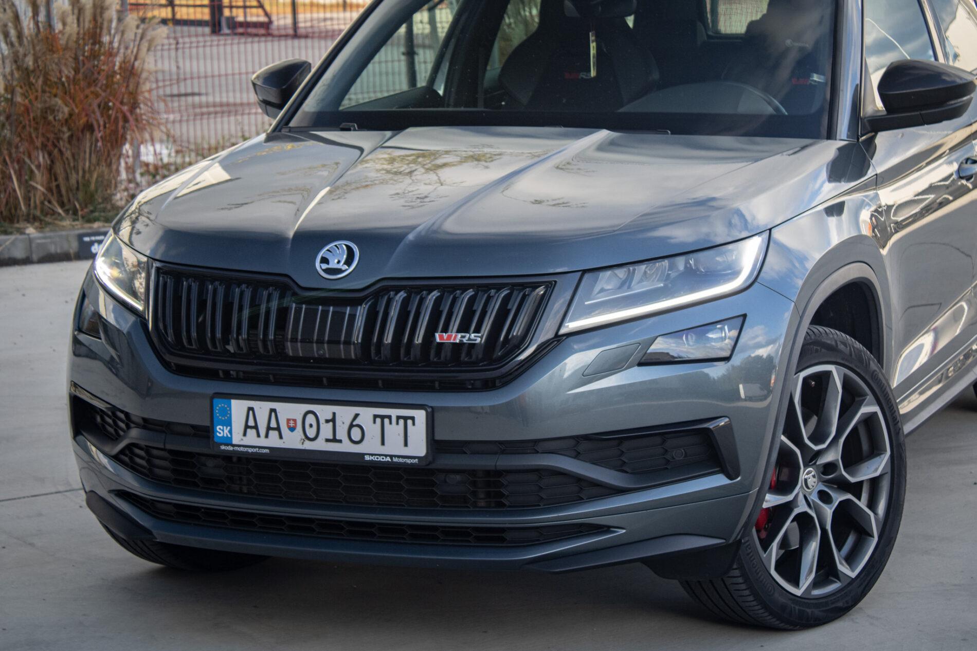 2020 Skoda Kodiaq RS, sivá suv, 131 224 km