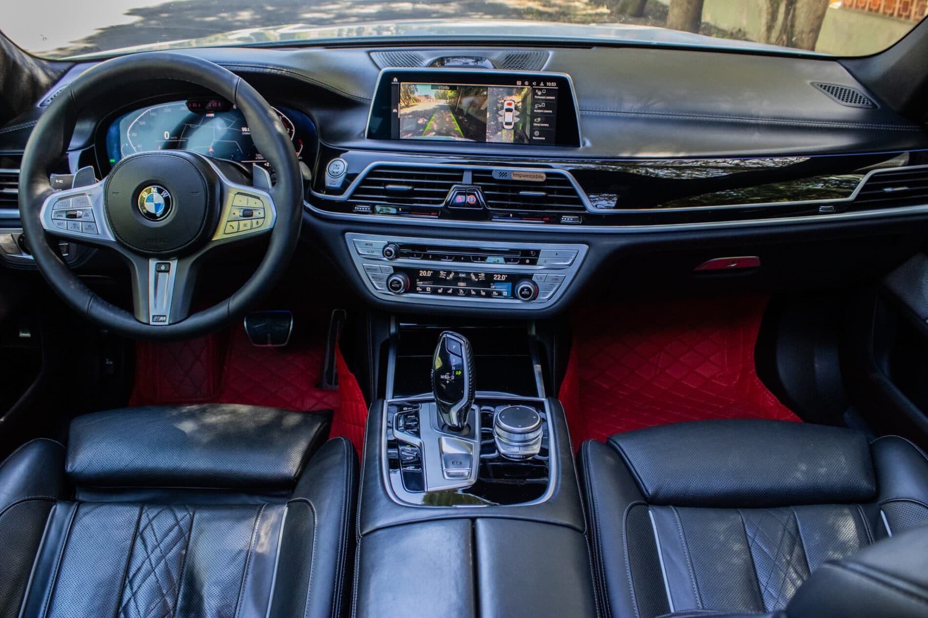 2019 BMW 750d, biela sedan, 105 849 km