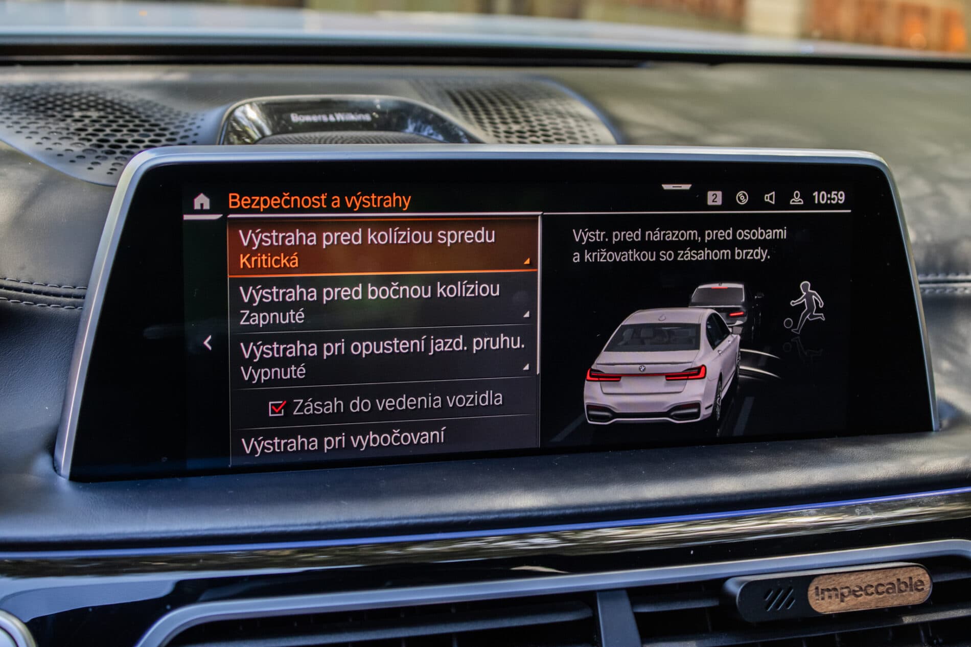 2019 BMW 750d, biela sedan, 105 849 km