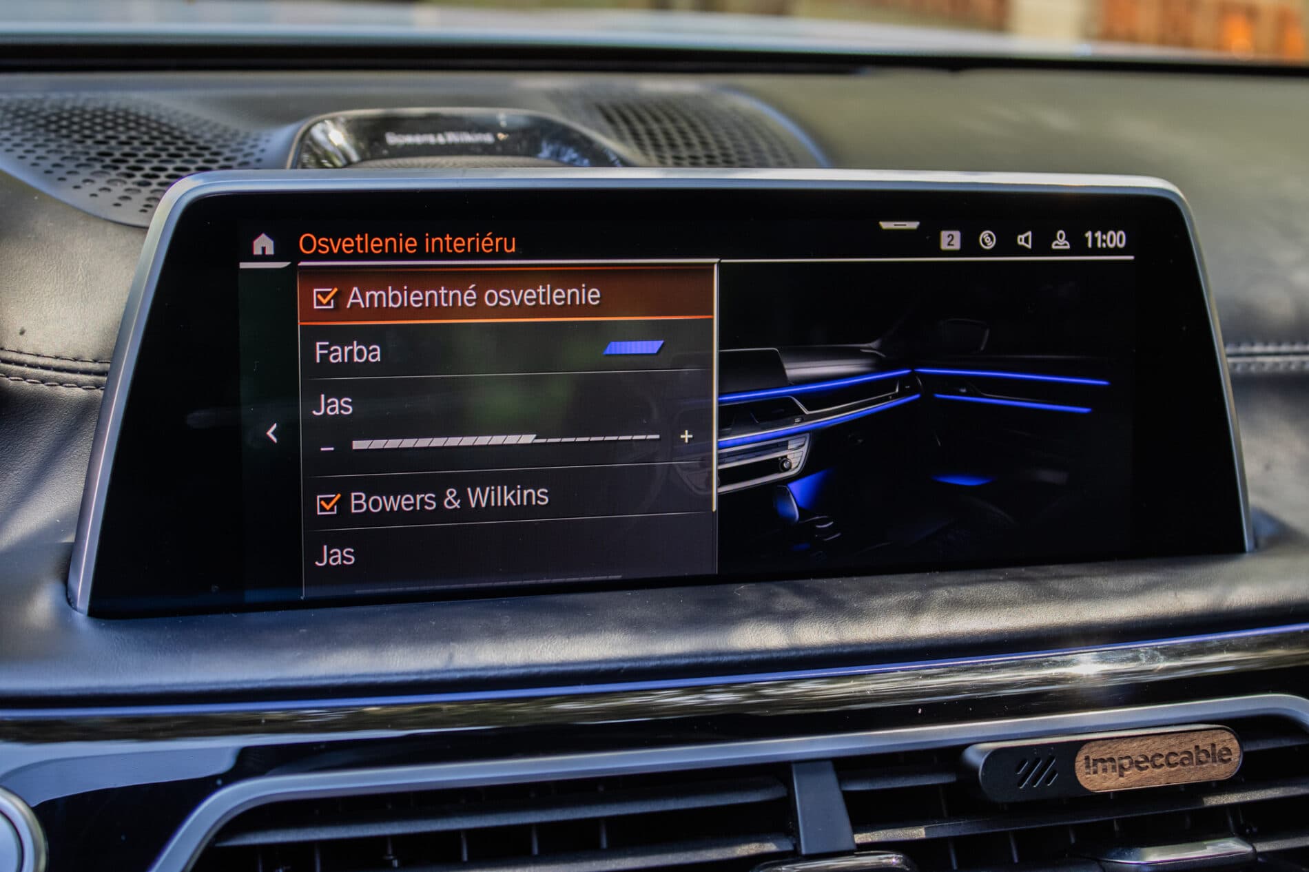 2019 BMW 750d, biela sedan, 105 849 km