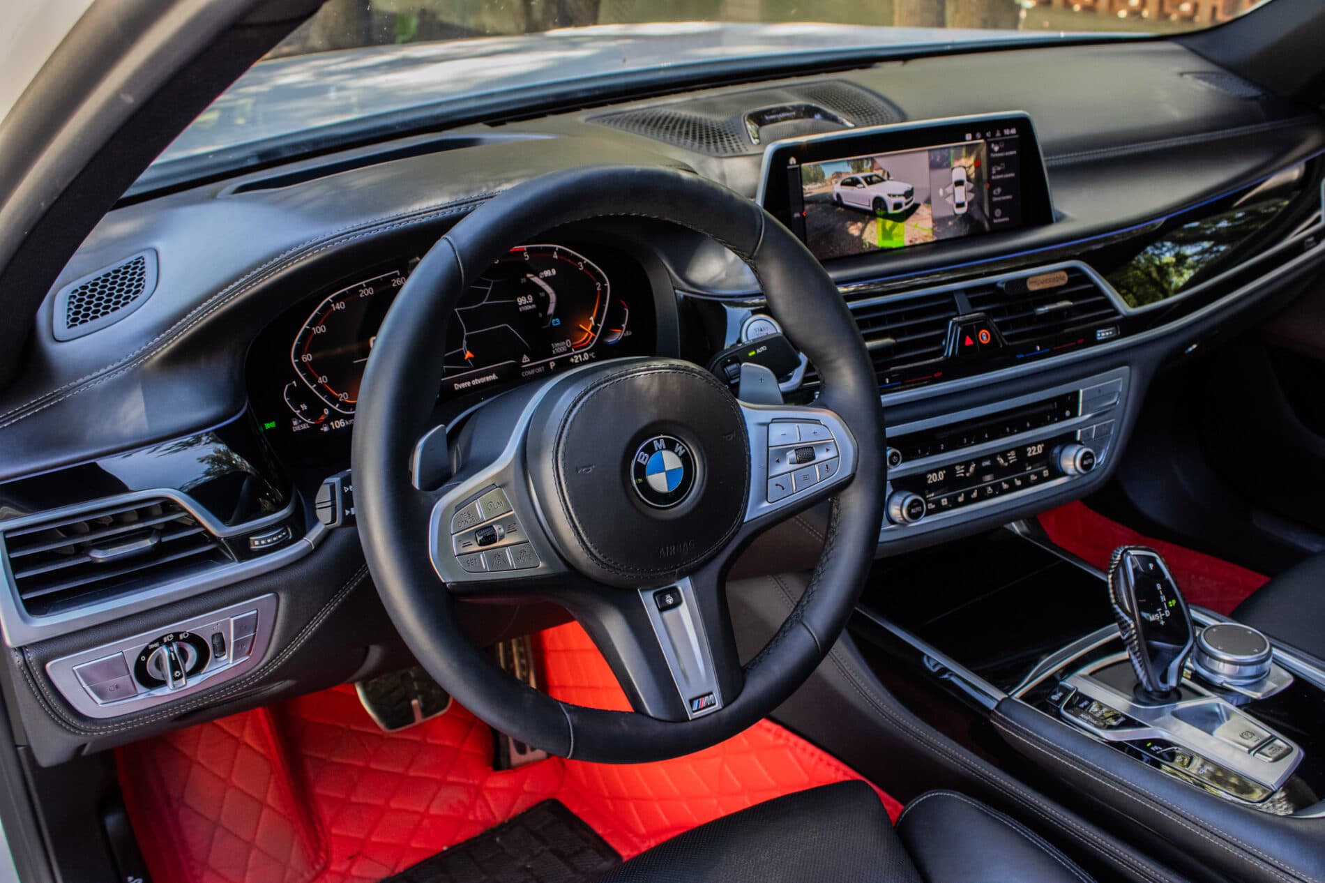 2019 BMW 750d, biela sedan, 105 849 km