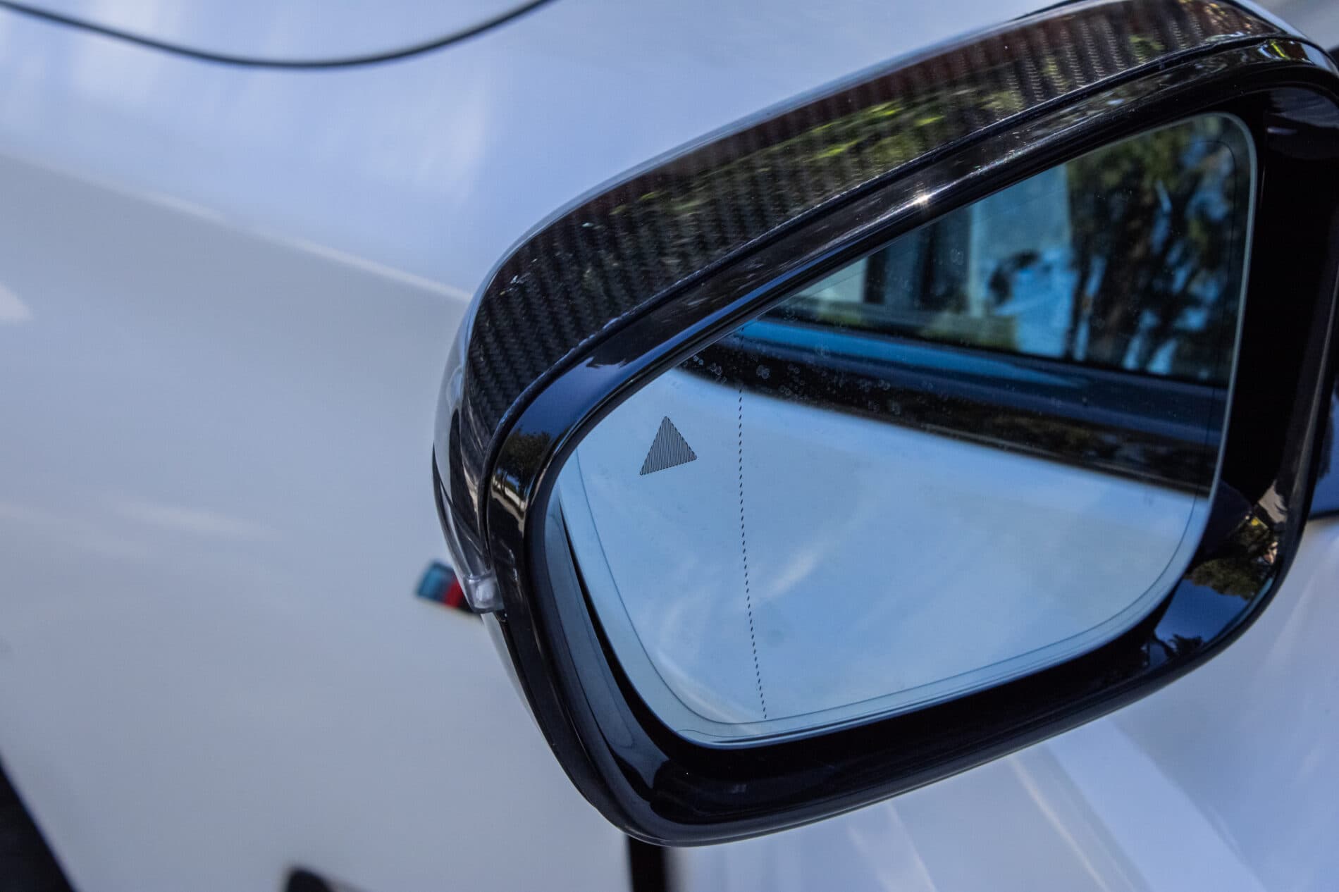 2019 BMW 750d, biela sedan, 105 849 km