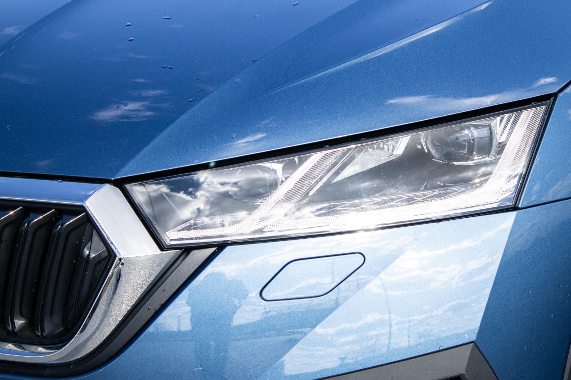 2021 Skoda Octavia RS, modrá kombi, 95 018 km
