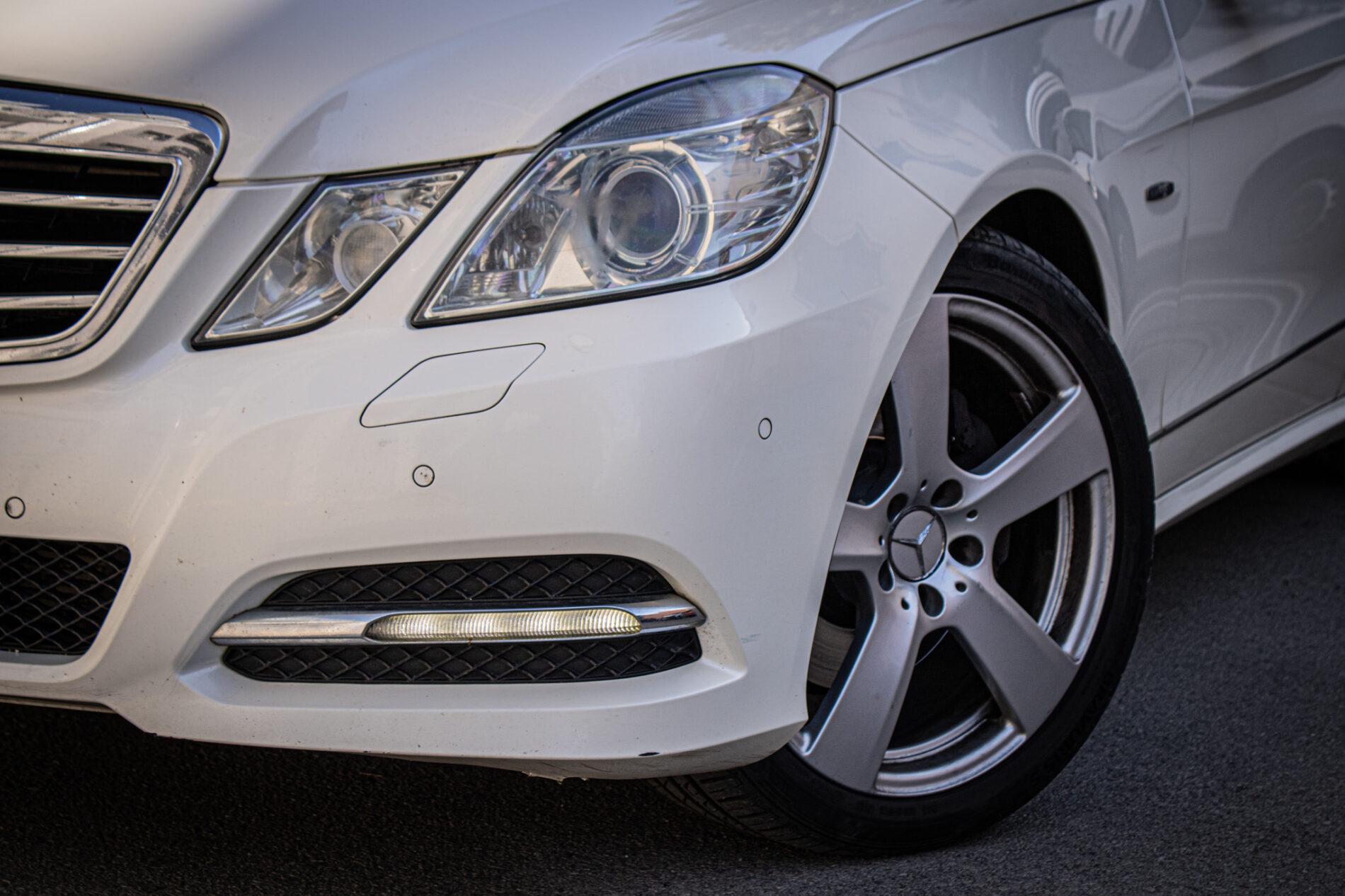 2011 Mercedes-Benz E 300 CDI, biela kombi, 276 846 km