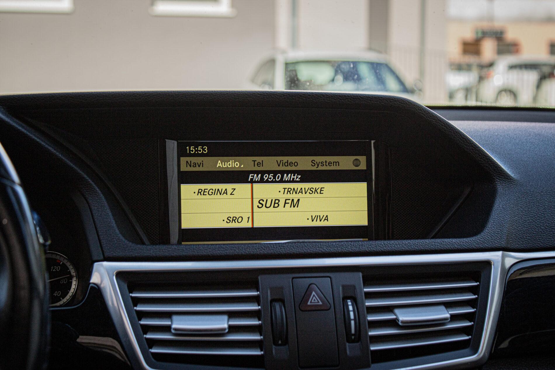 2011 Mercedes-Benz E 300 CDI, biela kombi, 276 846 km