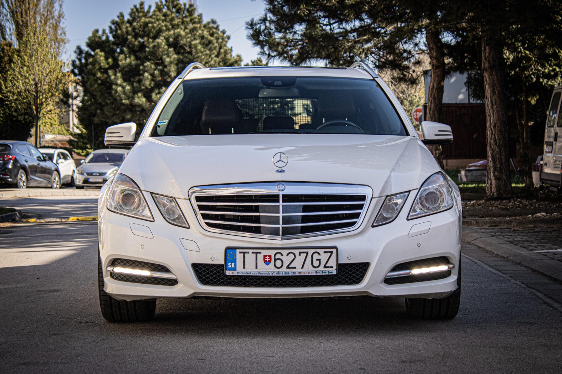 2011 Mercedes-Benz E 300 CDI, biela kombi, 276 846 km