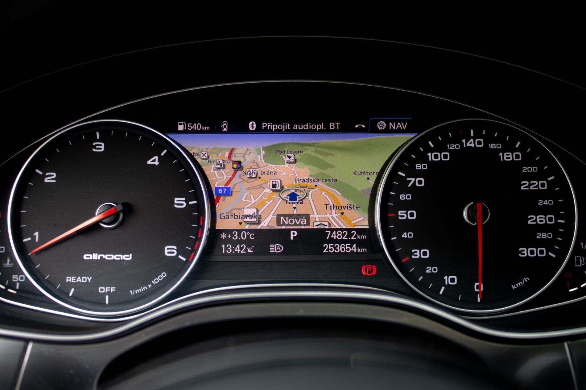 2016 AUDI A6, biela kombi, 253 654 km