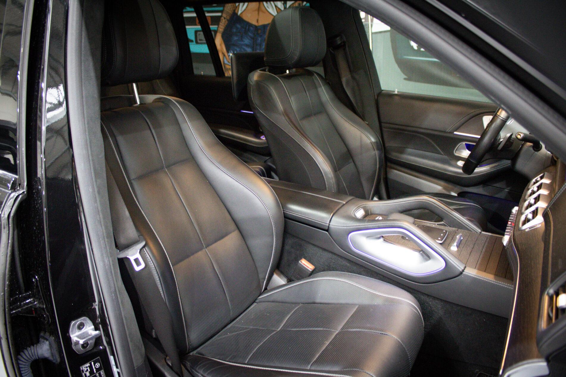 2021 Mercedes-Benz GLS 400d, čierna suv, 79 992 km