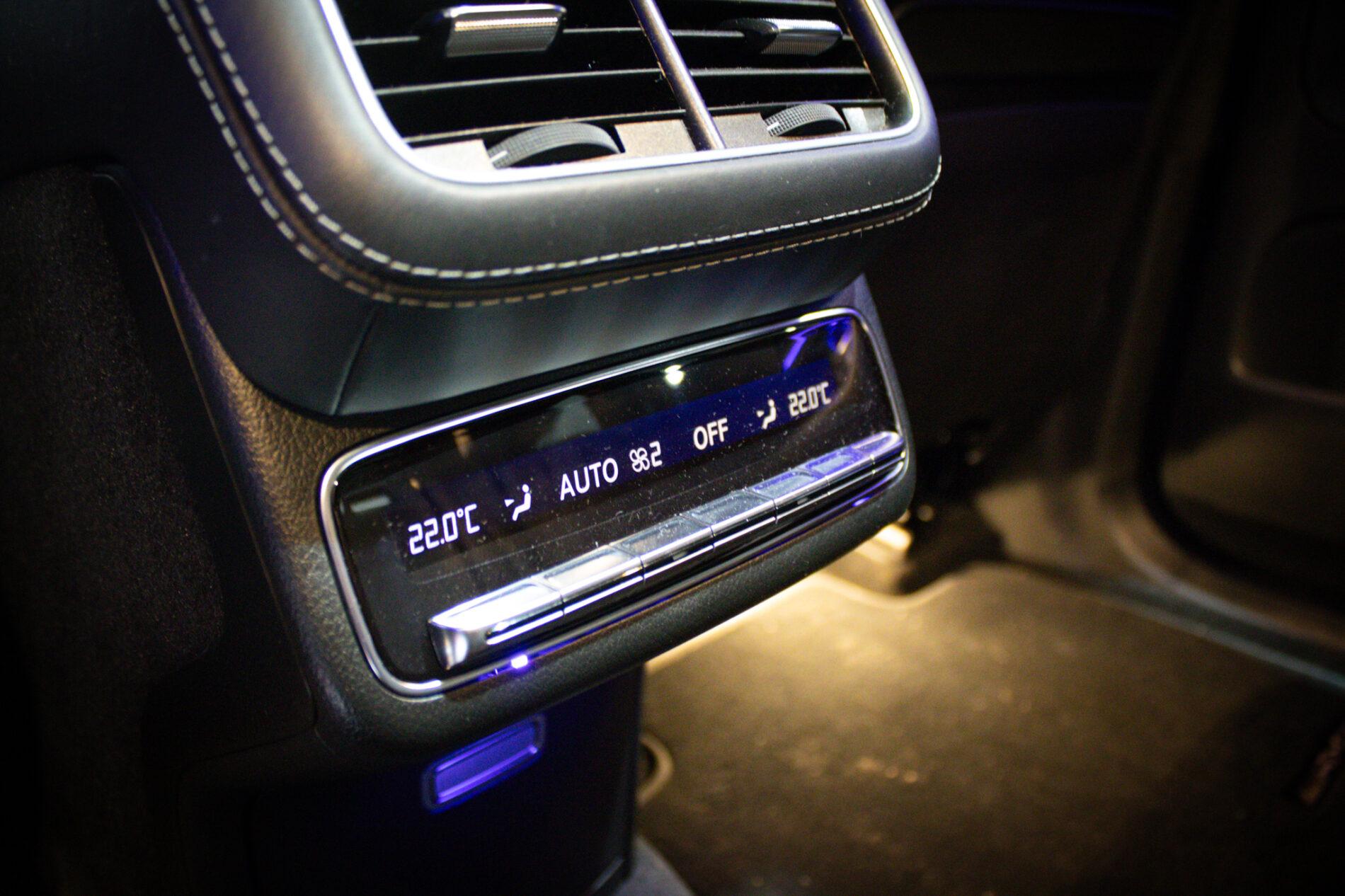 2021 Mercedes-Benz GLS 400d, čierna suv, 79 992 km