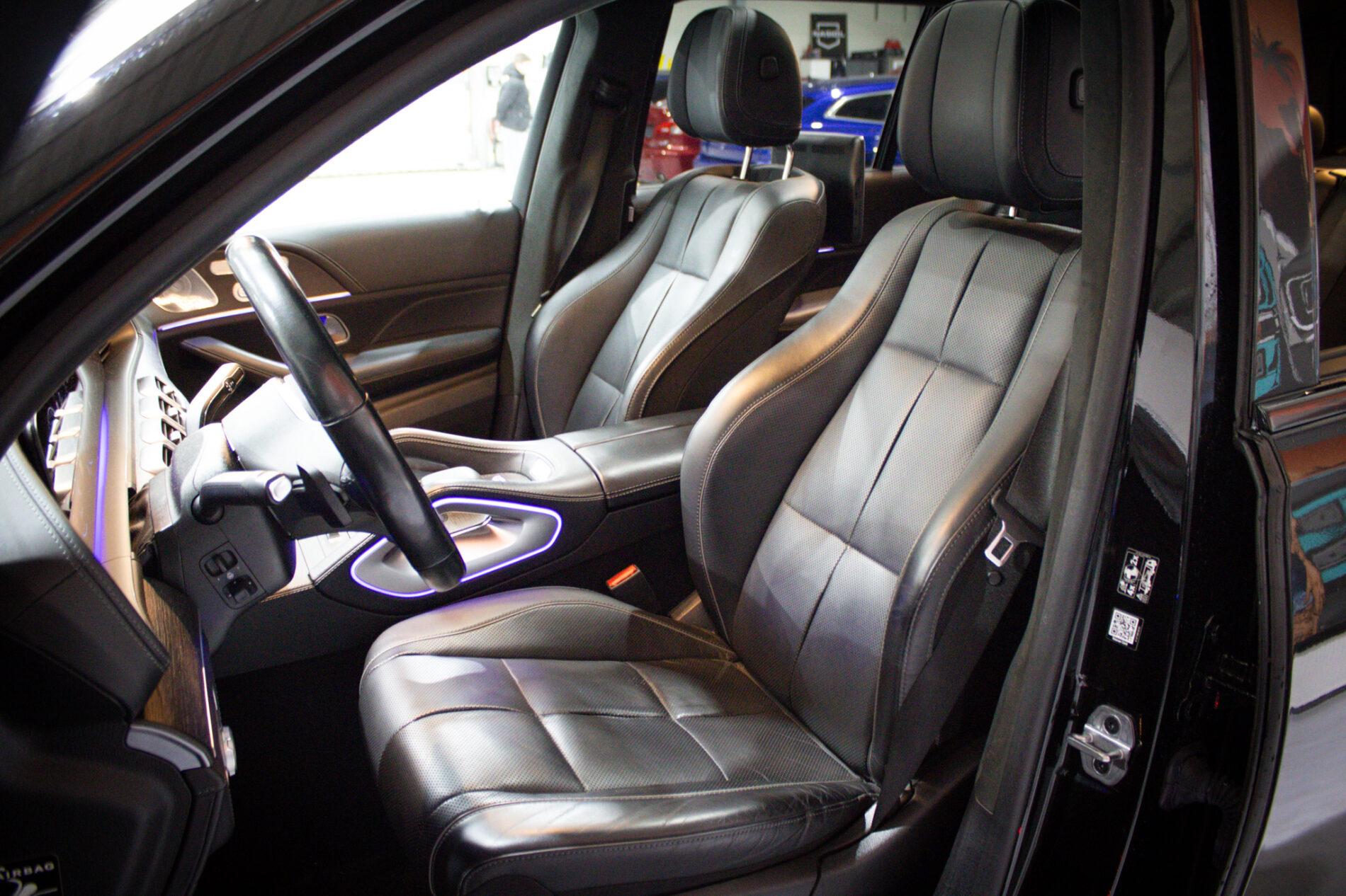 2021 Mercedes-Benz GLS 400d, čierna suv, 79 992 km