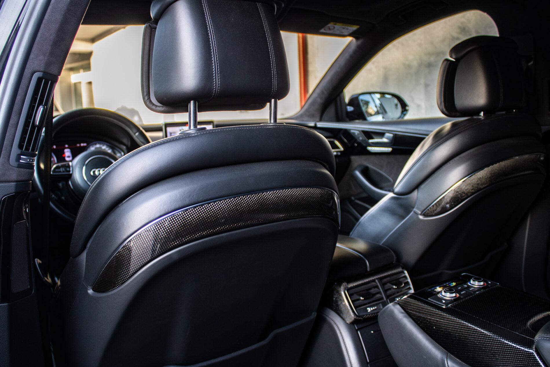 2017 AUDI S8, čierna sedan, 183 235 km