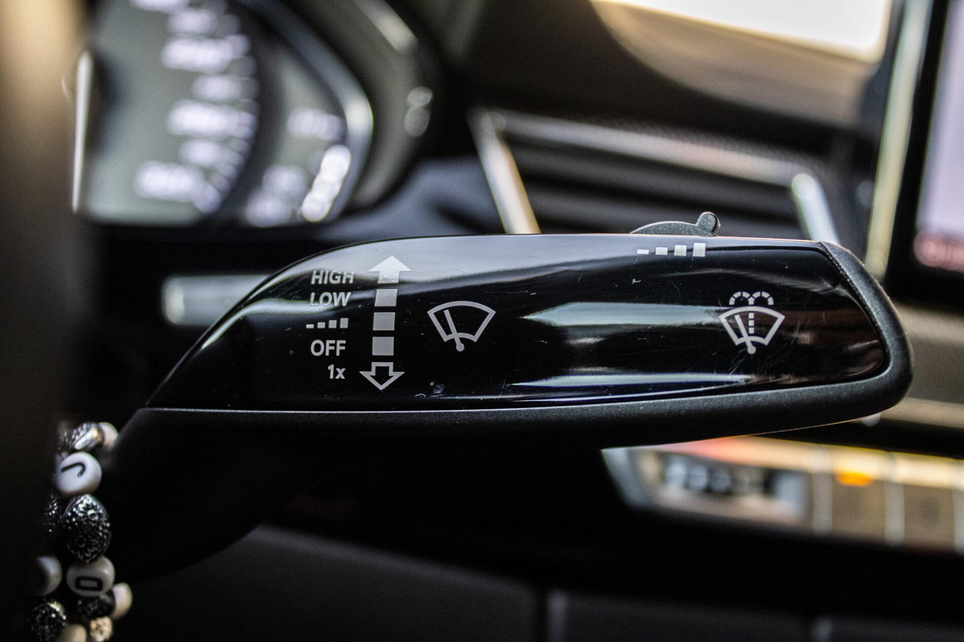 2017 AUDI S8, čierna sedan, 183 235 km