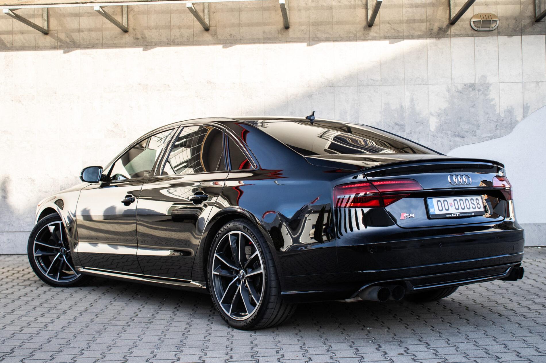 2017 AUDI S8, čierna sedan, 183 235 km