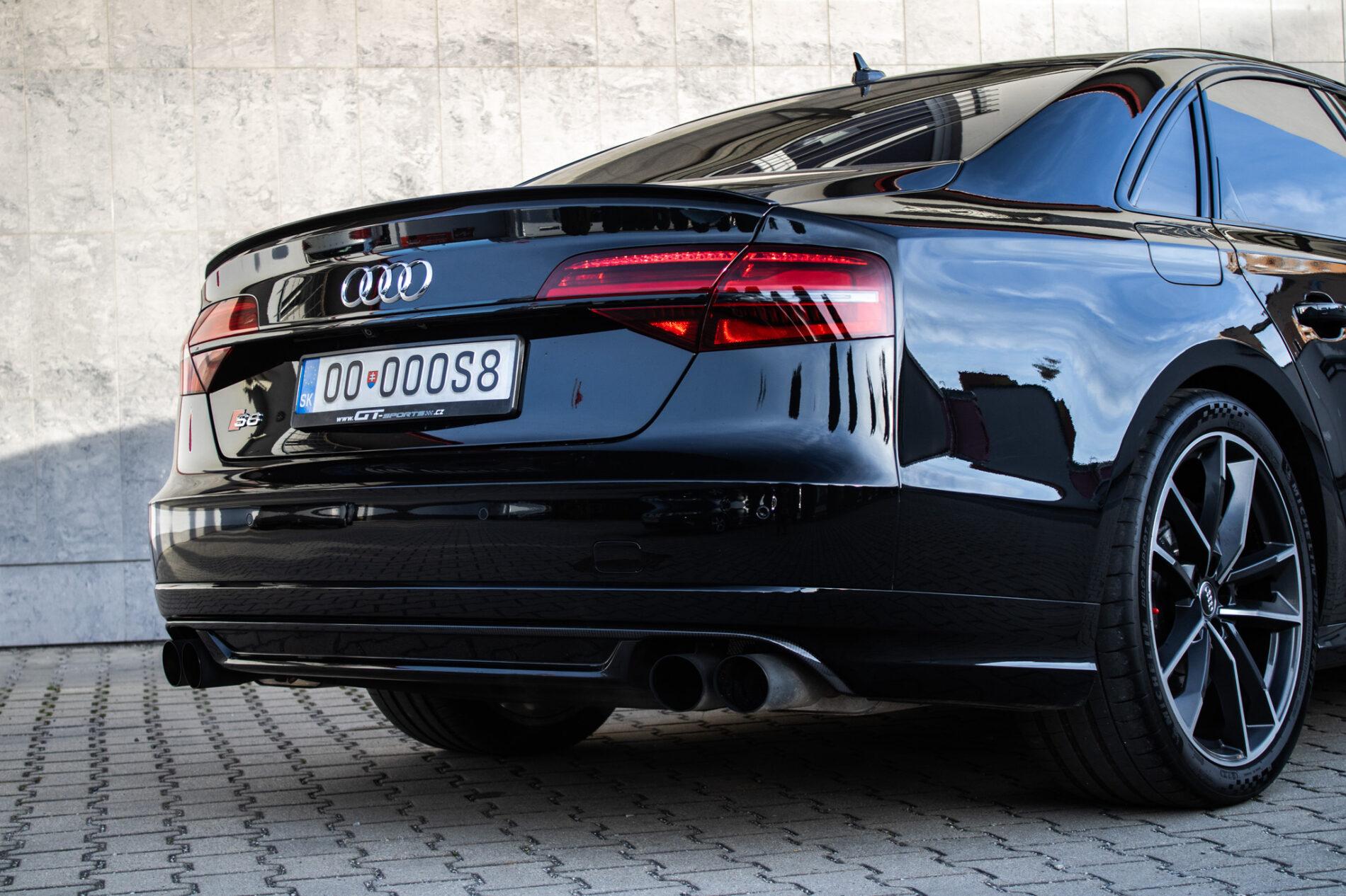 2017 AUDI S8, čierna sedan, 183 235 km