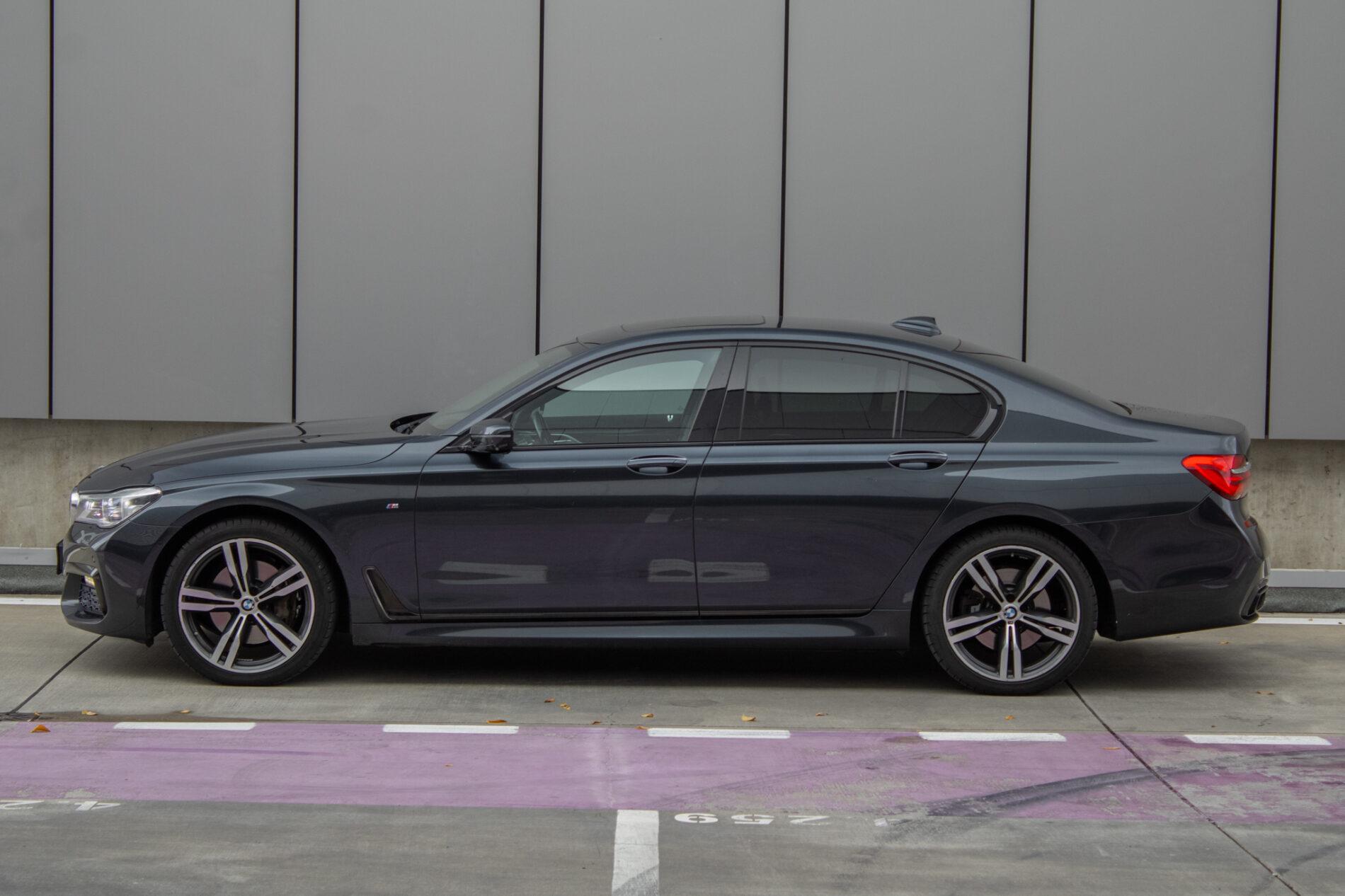 2017 BMW 740d, sivá sedan, 199 355 km